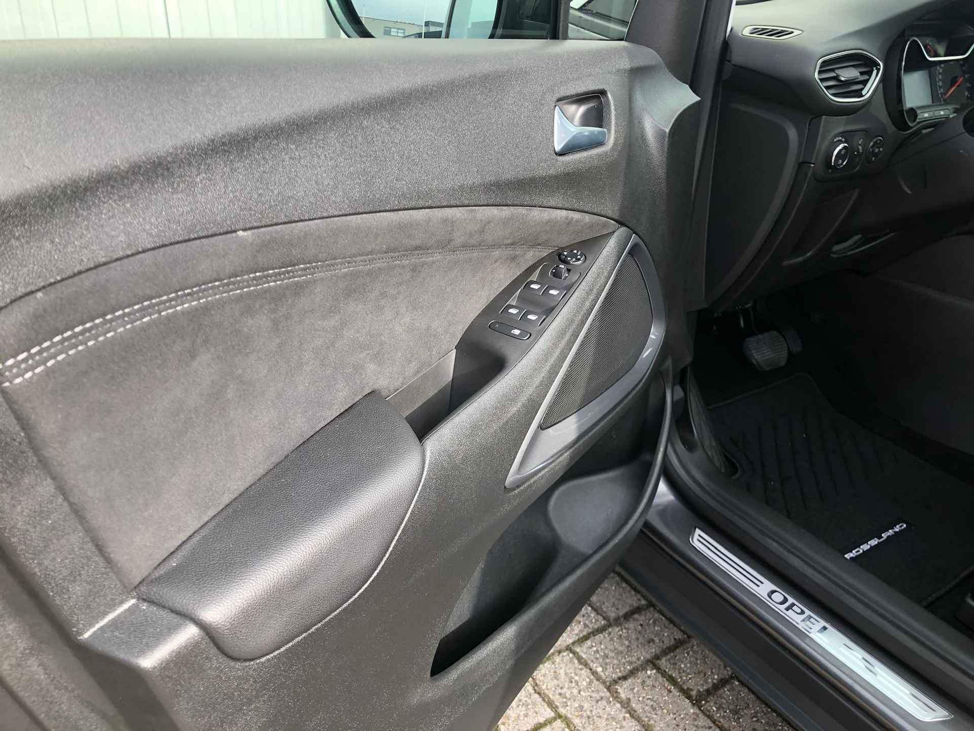 Opel Crossland 130PK Automaat Ultimate | Camera | Panorama dak | Alcantara | AGR -Stoelen | - 24/24