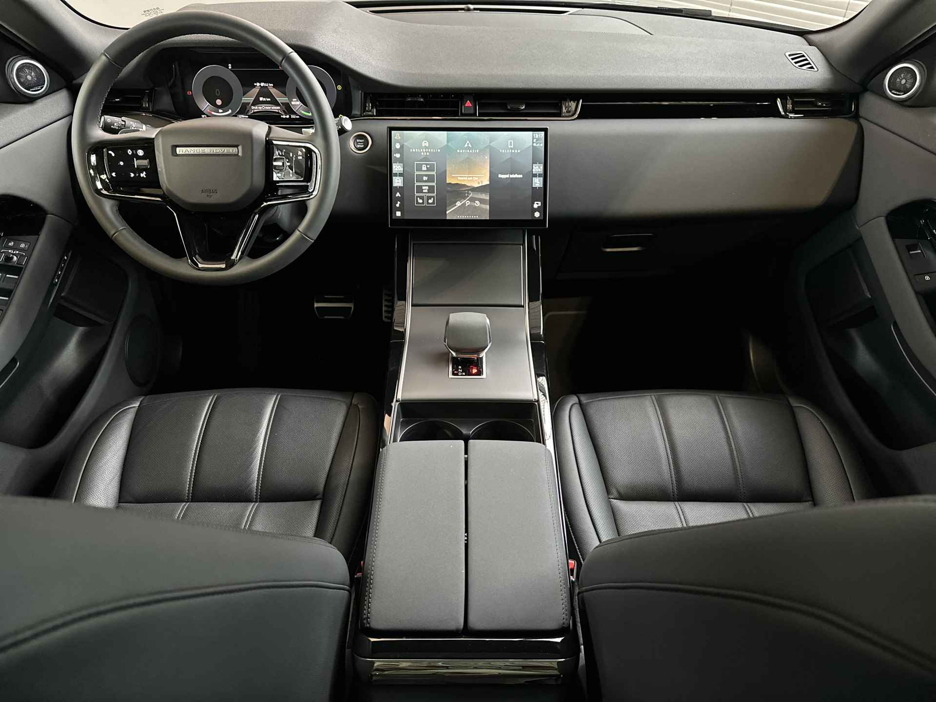 Land Rover Range Rover Evoque P300e Dynamic SE | Panoramadak | 360° Camera - 4/37