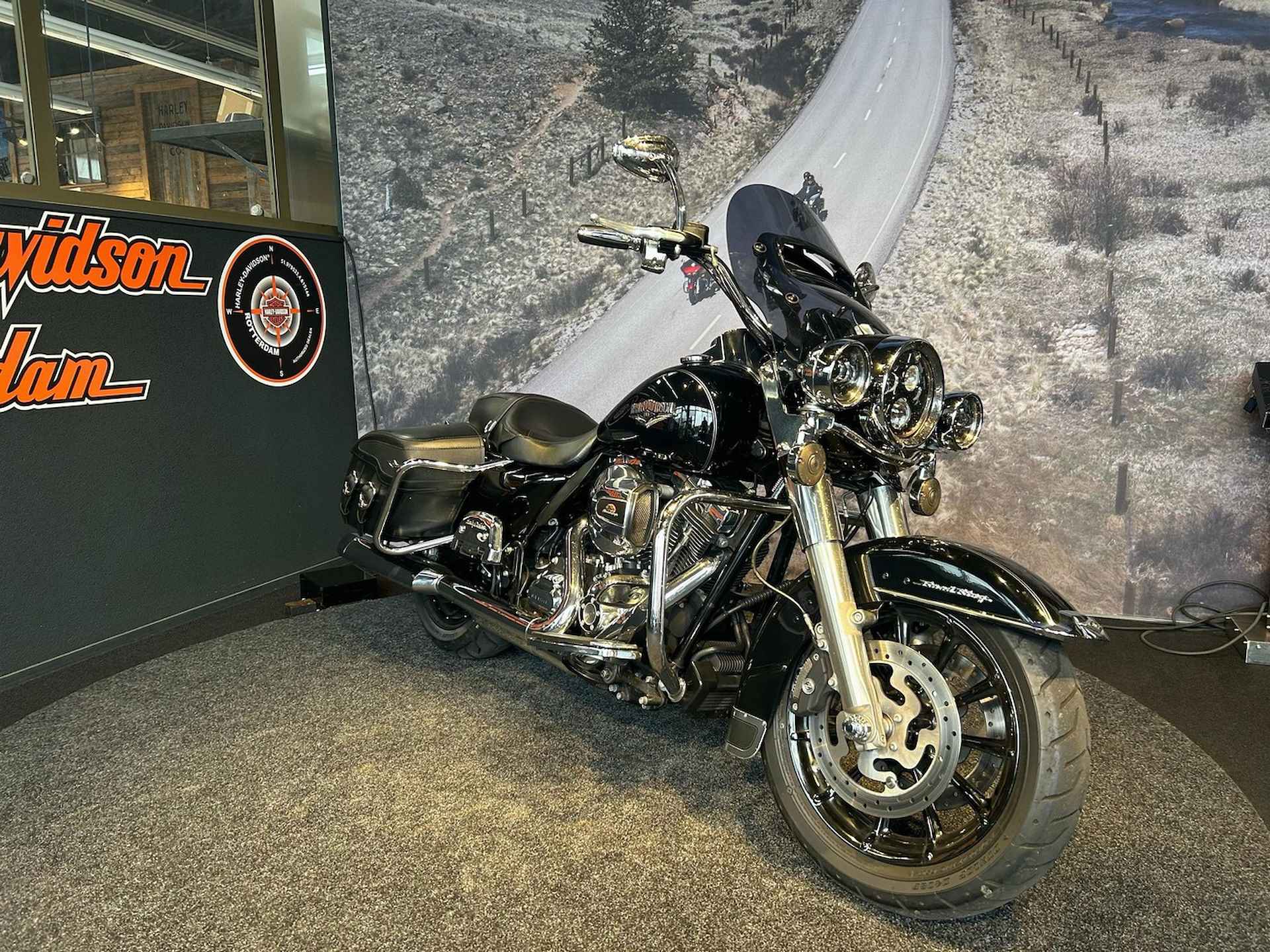 Harley-Davidson FLHRCI Road King Classic