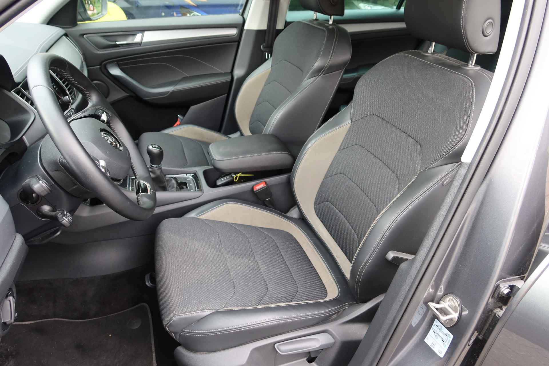 Škoda Kodiaq 1.5 150PK TSI Business Edition ALL-SEASON I TREKHAAK I CAMERA - 17/30