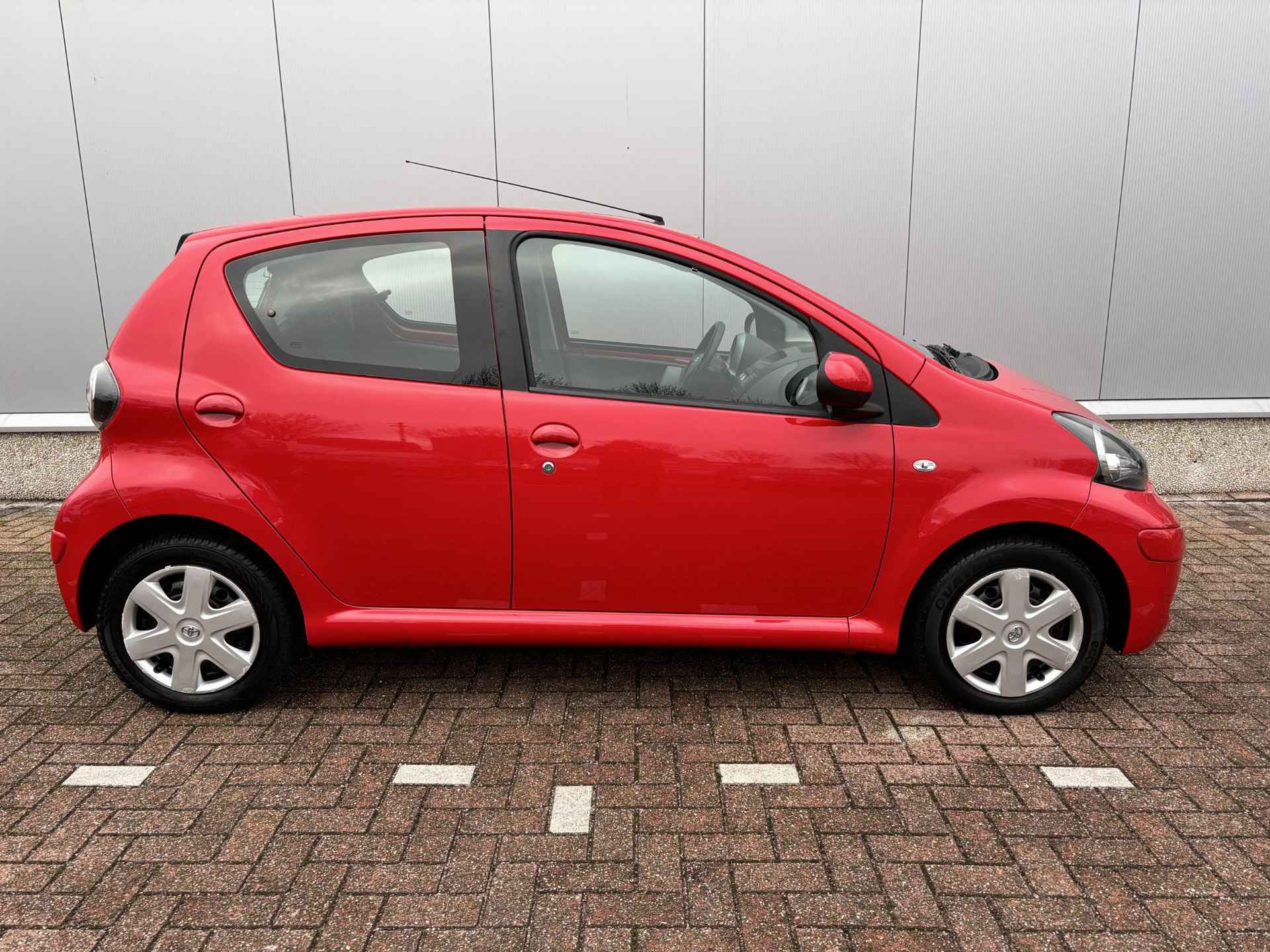 Toyota Aygo 1.0-12V Comfort 5 drs, Elektrische Ramen, Centrale Deurvergrendeling, Airbags,ABS - 8/29