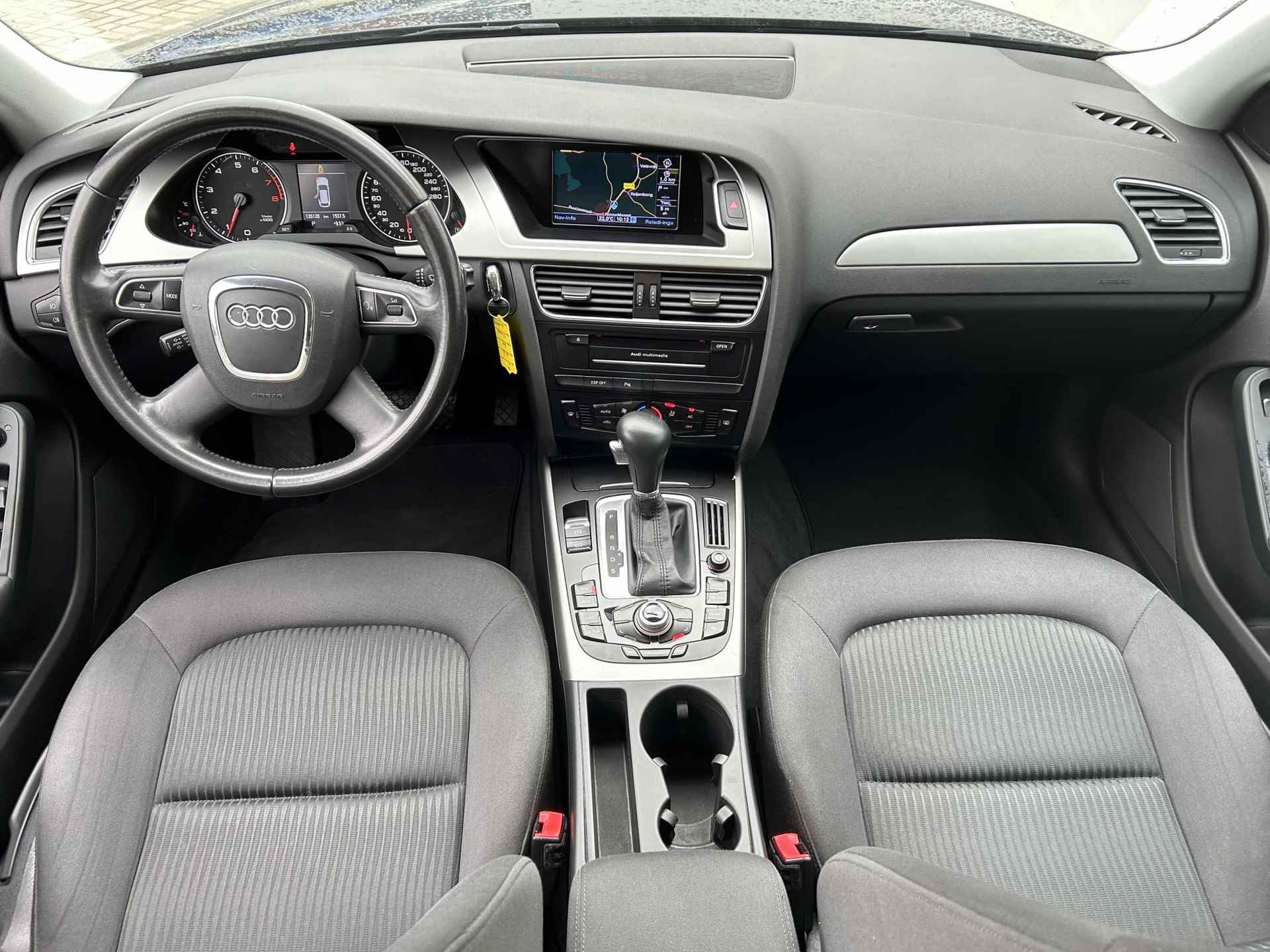Audi A4 Avant 1.8 TFSI Pro Line Business / Automaat / Navigatie / Dealer onderhouden / Boekjes / Cruise Control / - 2/33