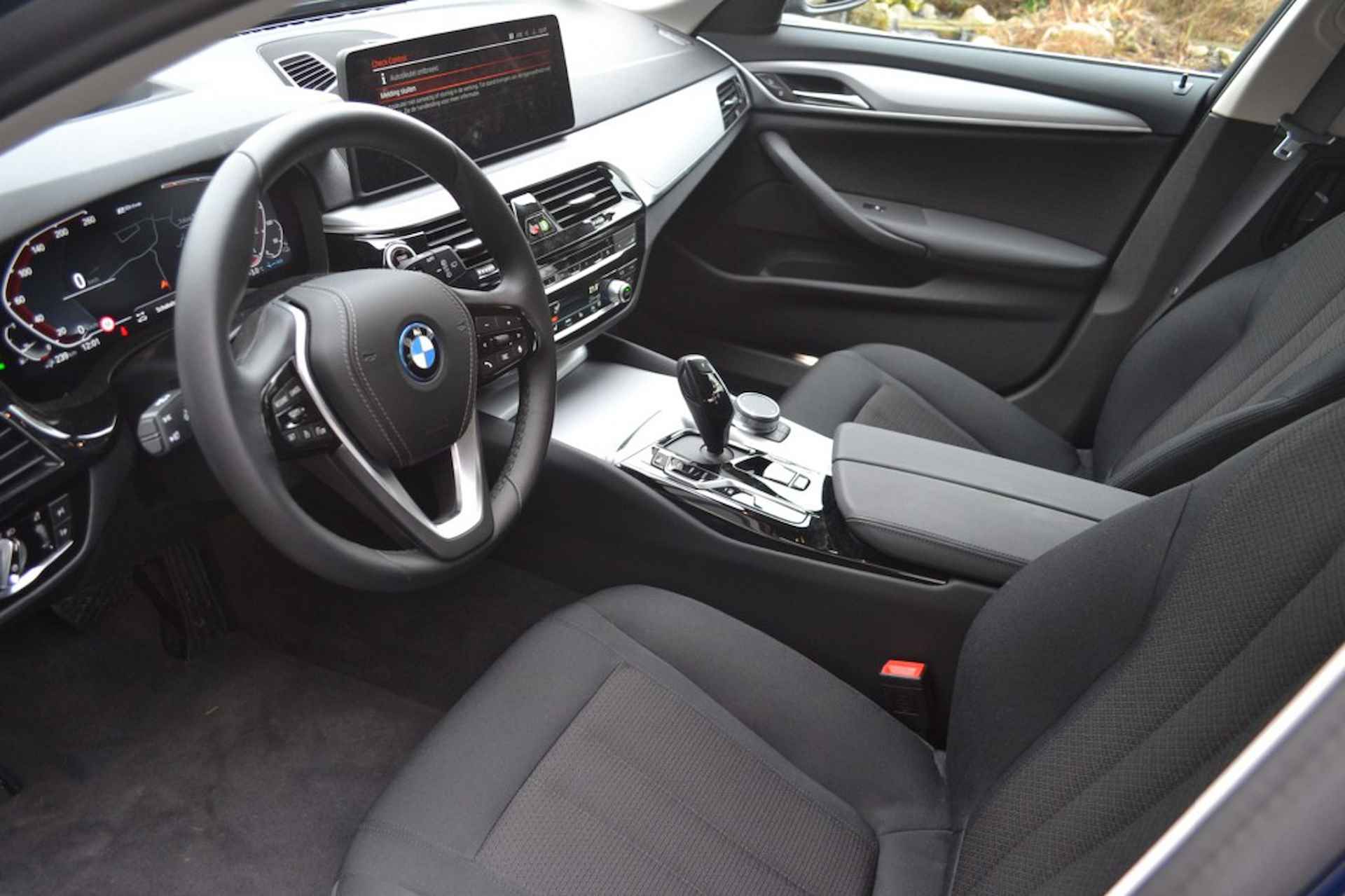 BMW 5-serie 530e Touring - Head Up - Driving Assistant - 6/13