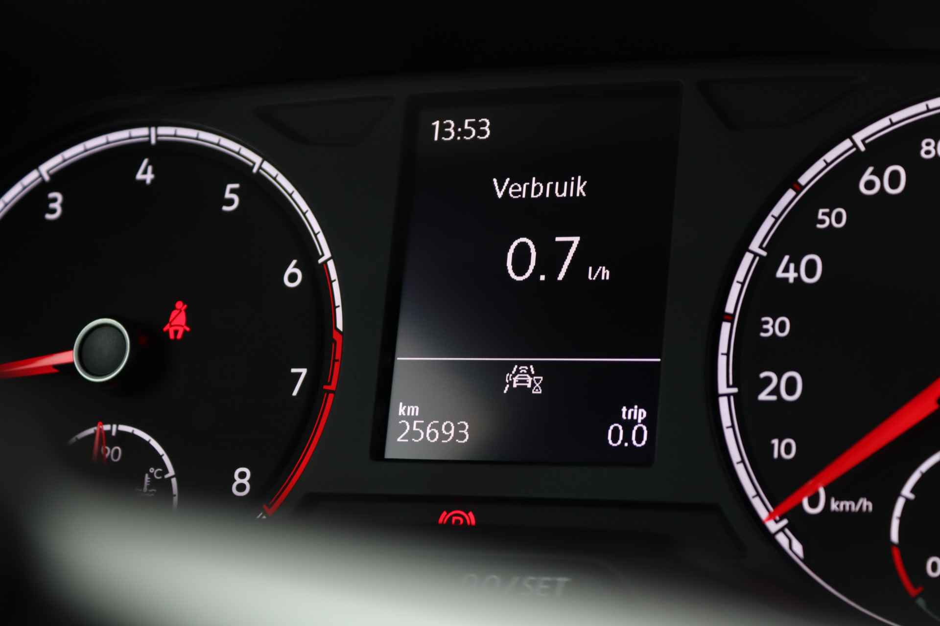 Volkswagen T-Cross 1.0 TSI 95pk Life | App-connect  | PDC voor & achter | 16" LM | Adaptive Cruise - 20/38