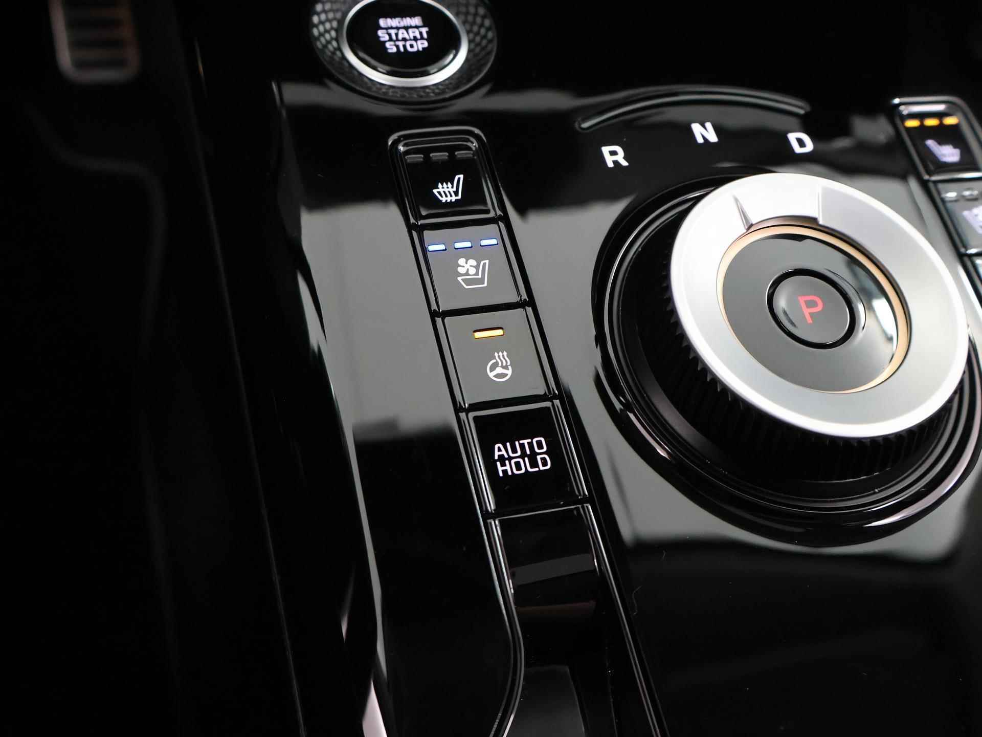 Kia Niro 1.6 GDi Hybrid ExecutiveLine | Panoramadak | Harman/kardon audio | Stoelventilatie | Remote smart Parking | Elektrisch verstelb. bestuurdersstoel met geheugen - 28/47