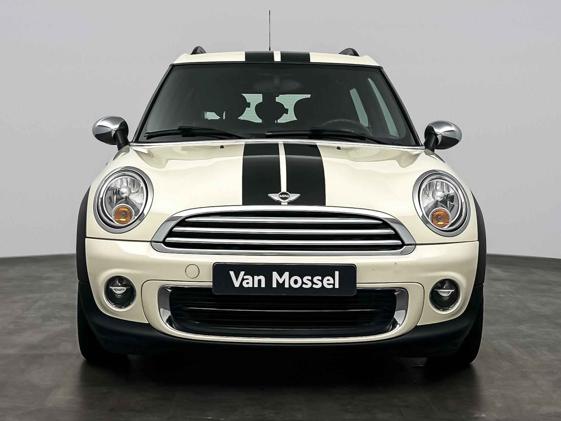 Mini Clubman 1.6 One Chili | Navigatie | Half-lederen bekleding | Climate Control | Bluetooth | Lichtmetalen Velgen | - 3/24