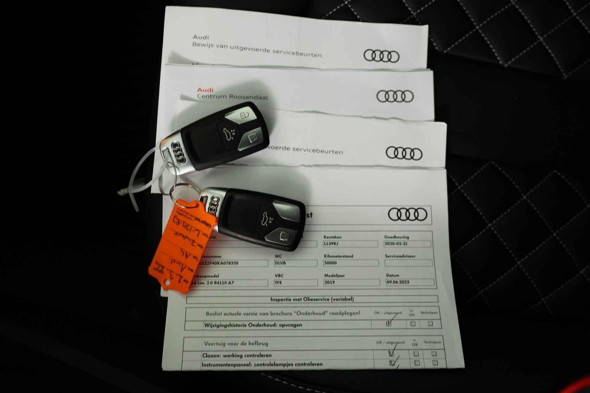 Audi A4 Limousine 35 TFSI Design Pro Line | Leder | Navi | Stoelverwarming | ECC | Keyless | Cruise | LED | 18'' Lichtmetalen Velgen - 14/52