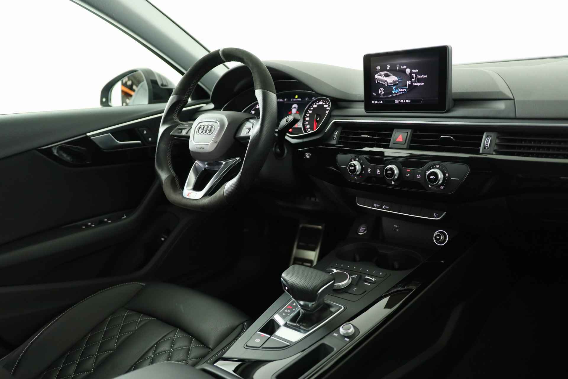 Audi A4 Limousine 35 TFSI Design Pro Line | Leder | Navi | Stoelverwarming | ECC | Keyless | Cruise | LED | 18'' Lichtmetalen Velgen - 29/52