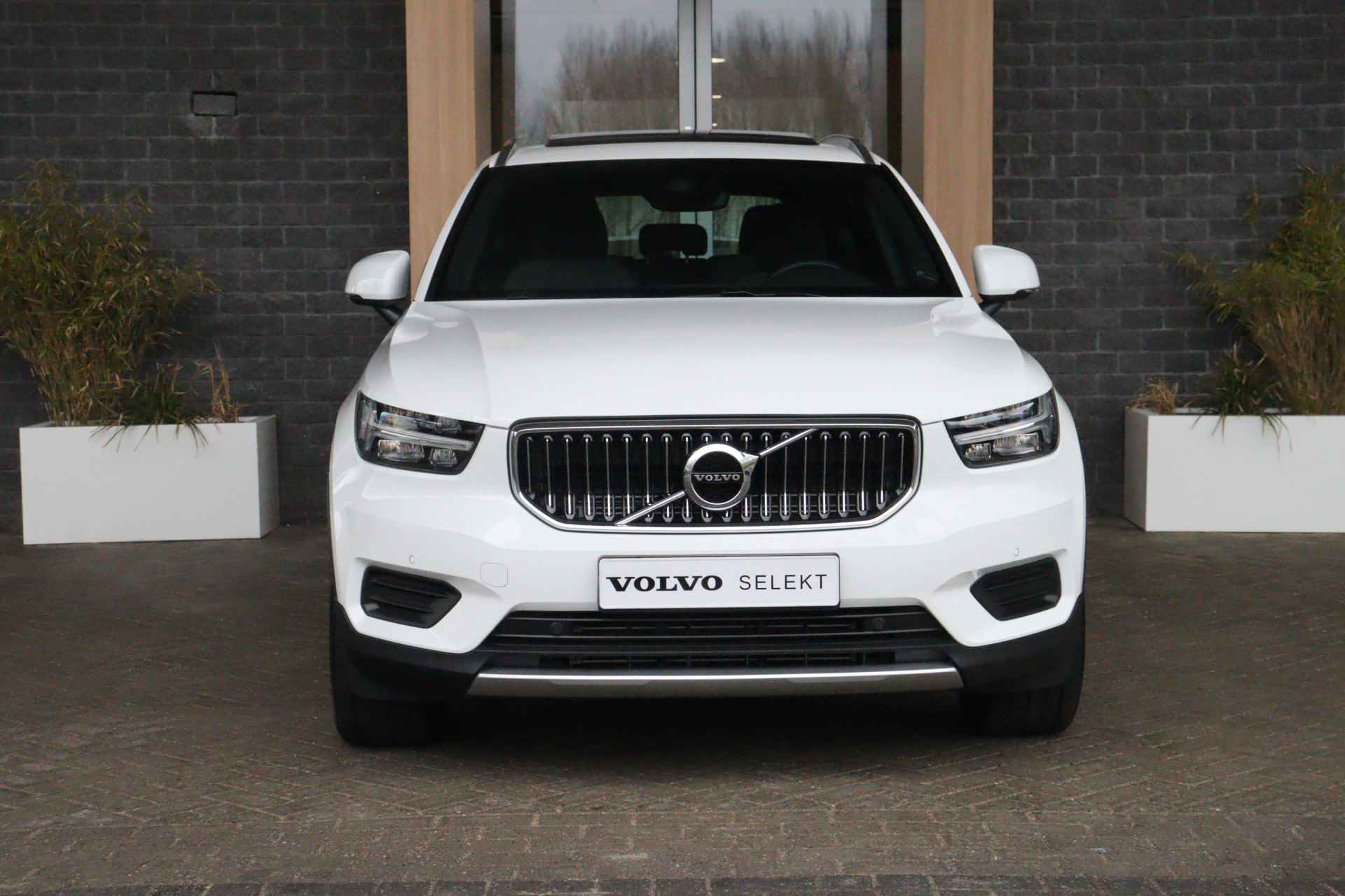 Volvo XC40 T4 Recharge Inscription | Schuifdak | Parkeercamera | Keyless Drive | Parkeersensoren voor+achter | - 4/41