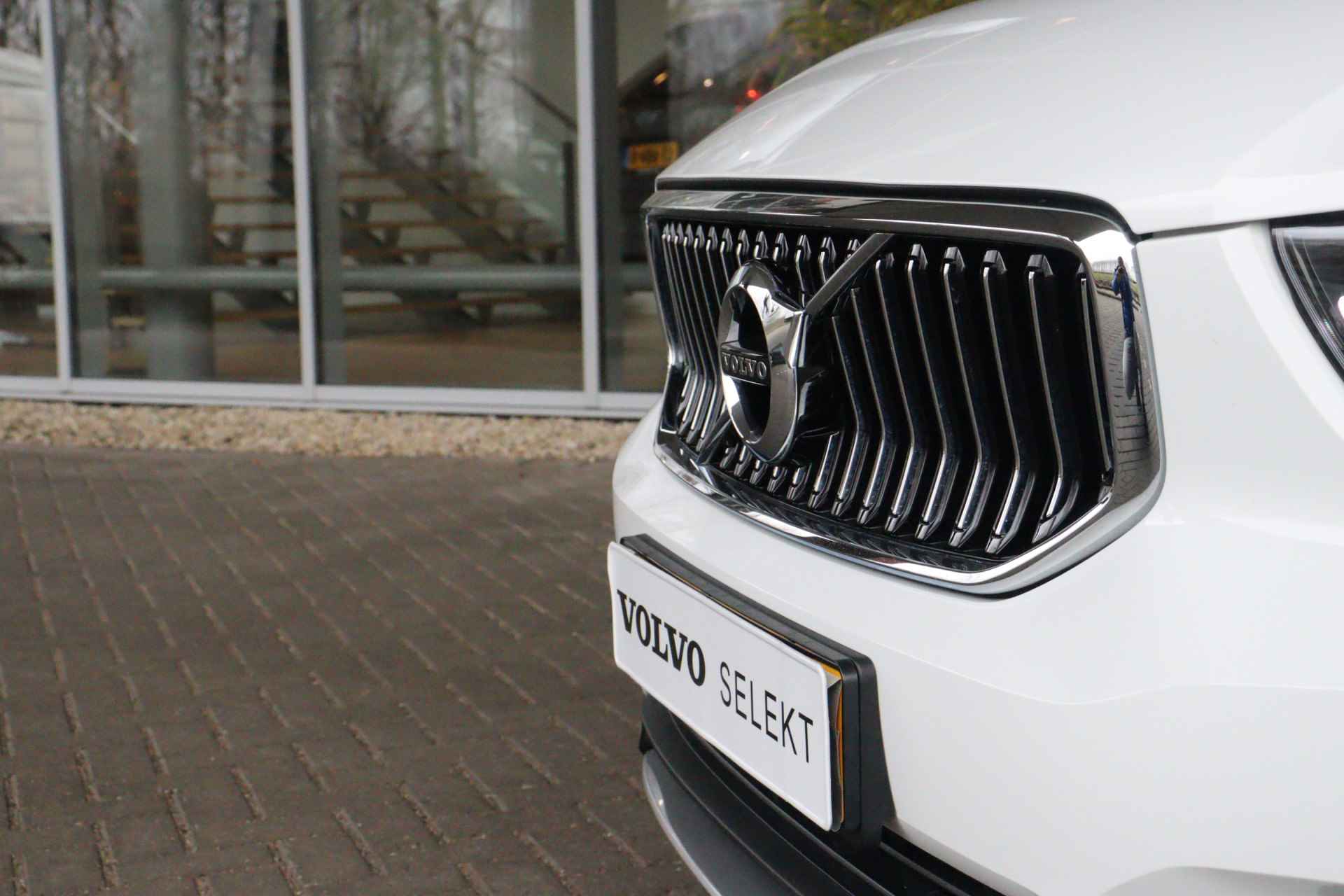 Volvo XC40 T4 Recharge Inscription | Schuifdak | Parkeercamera | Keyless Drive | Parkeersensoren voor+achter | - 6/41