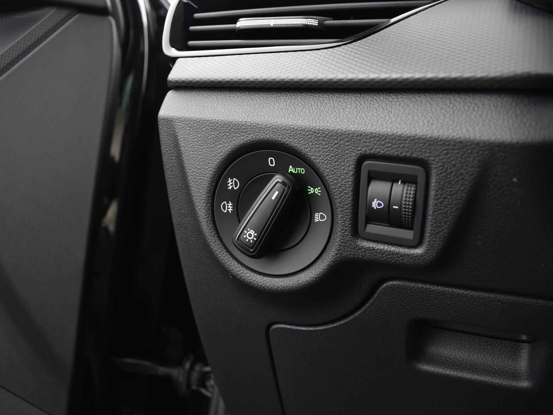 Škoda Scala Ambition (1)  1.0 110 pk TSI Hatchback 6 v | Upgrade Pakket | Comfort Pakket - 15/19