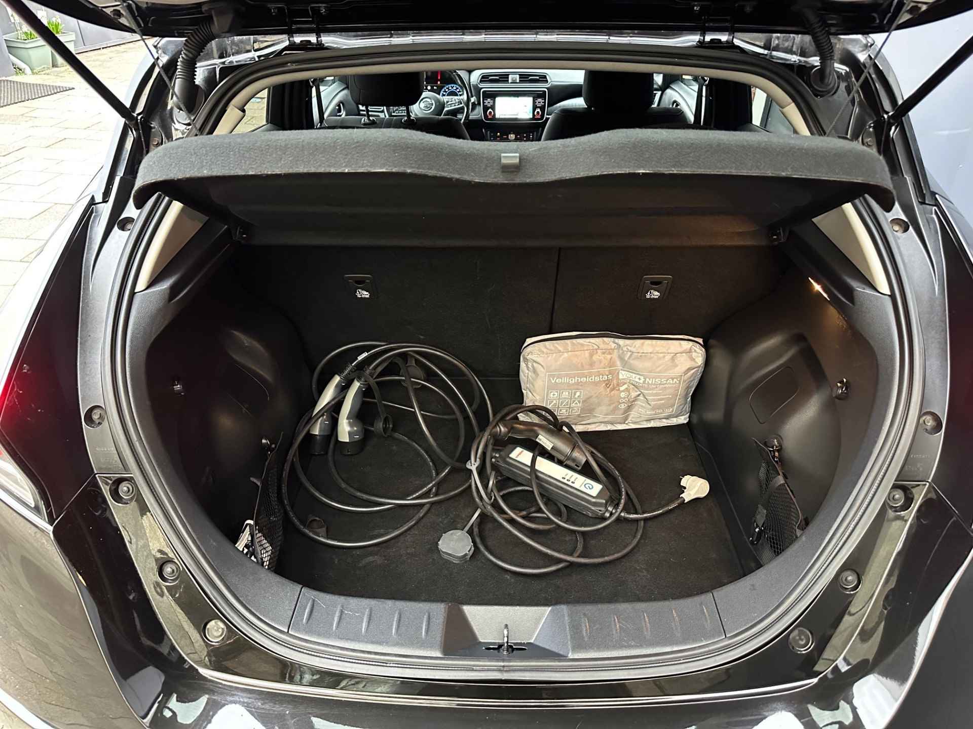 Nissan Leaf N-Connecta 40 kWh 1e eigenaar | BTW auto | Winter & Zomerset | subsidie | - 8/18