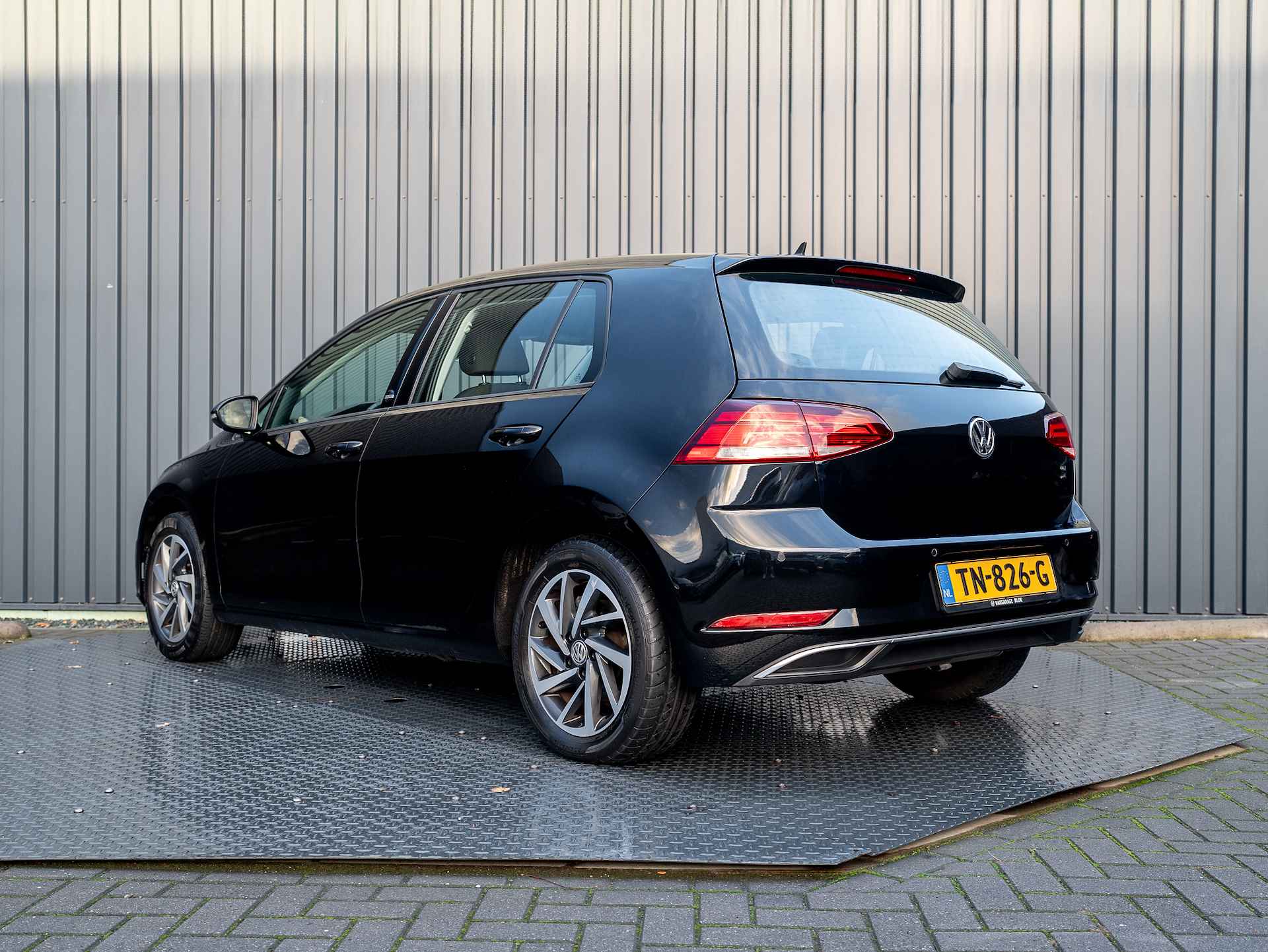 Volkswagen Golf 1.0 TSI Comfortline Business | Camera | Adapt. Cruise | Navi | Apple Carplay | Prijs Rijklaar!! - 5/46