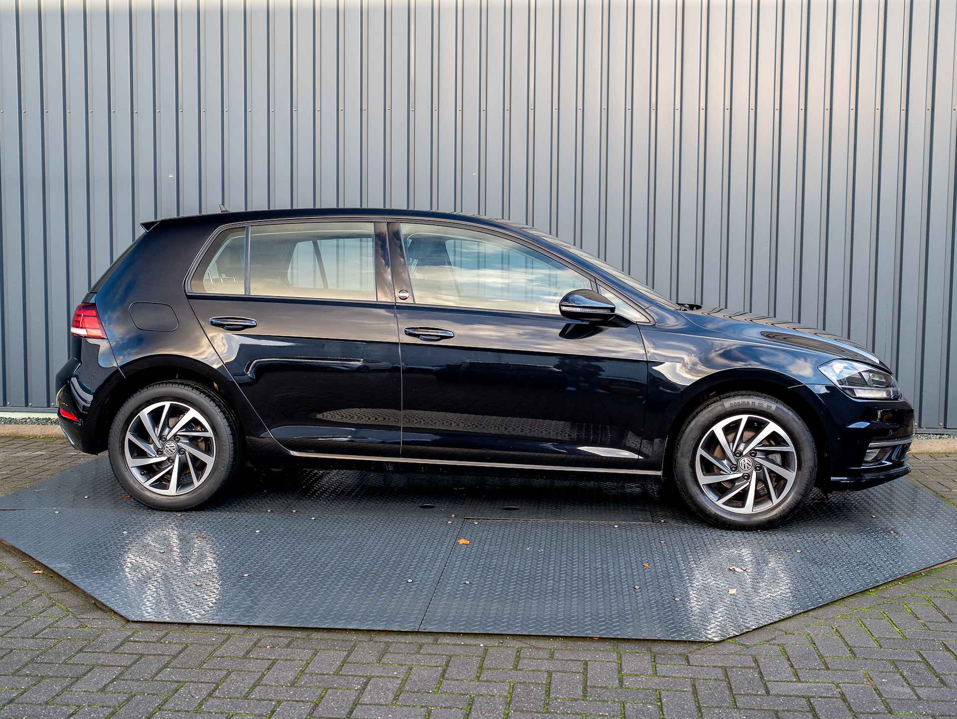 Volkswagen Golf 1.0 TSI Comfortline Business | Camera | Adapt. Cruise | Navi | Apple Carplay | Prijs Rijklaar!! - 20/46