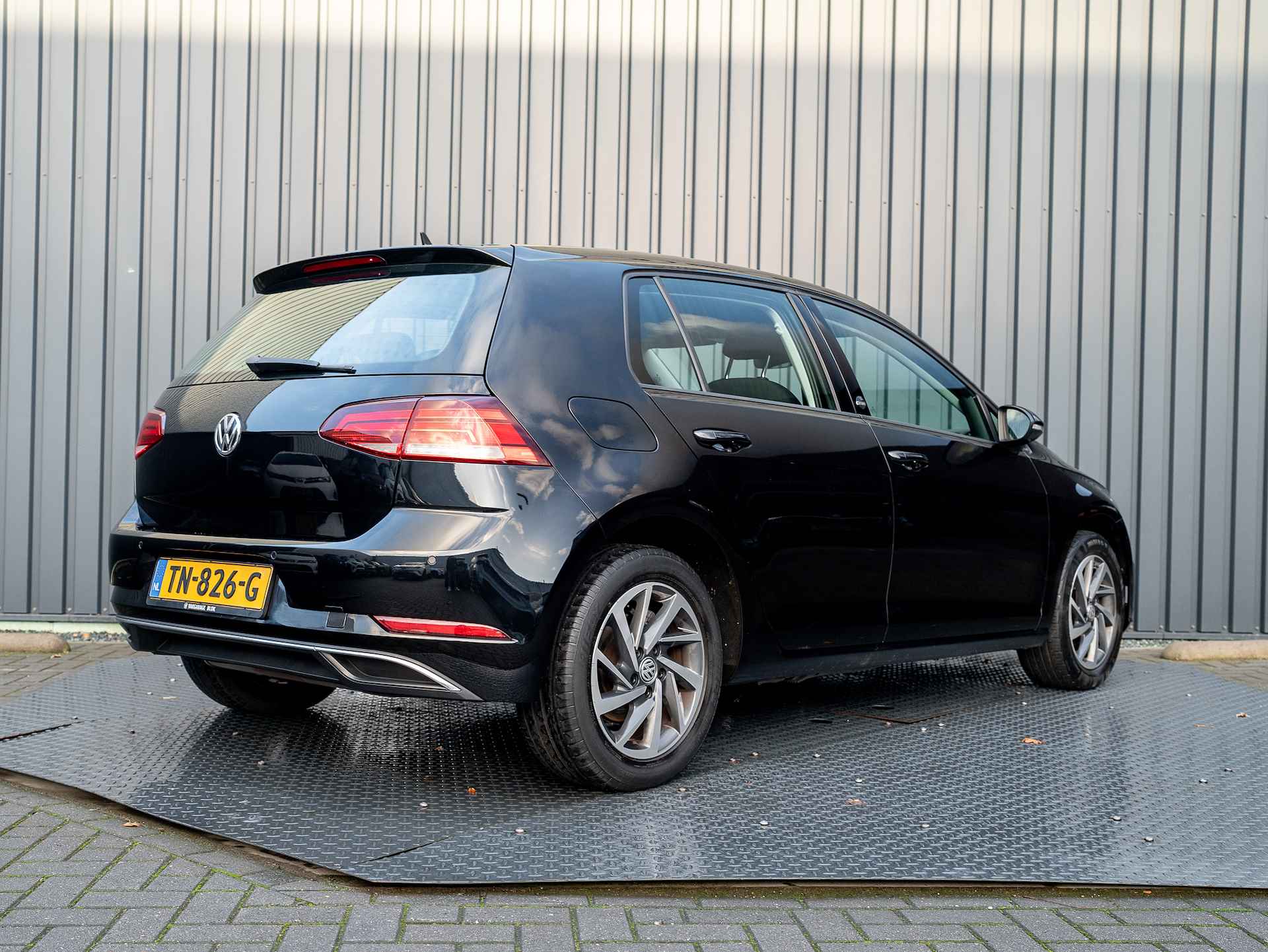 Volkswagen Golf 1.0 TSI Comfortline Business | Camera | Adapt. Cruise | Navi | Apple Carplay | Prijs Rijklaar!! - 21/46