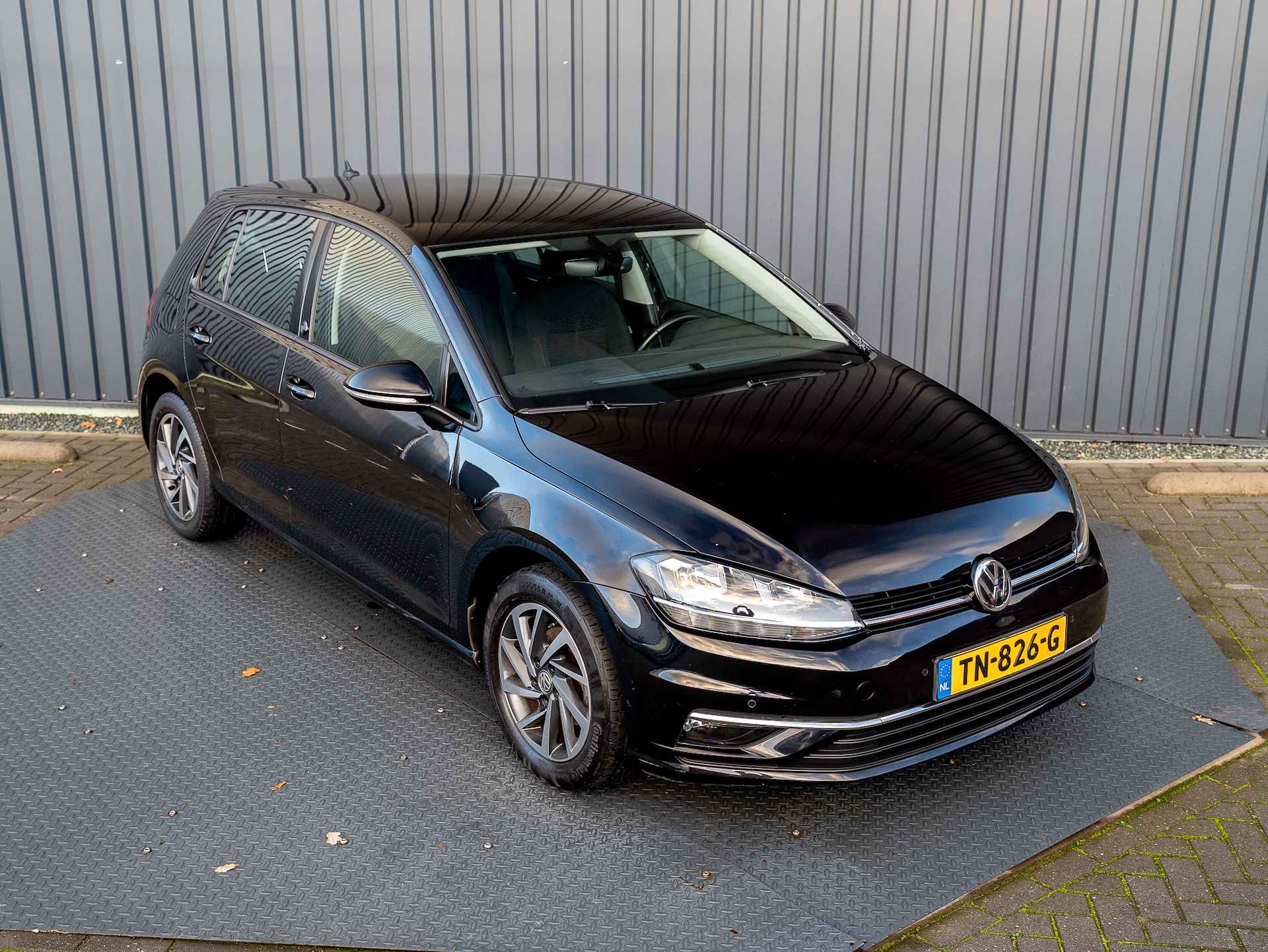 Volkswagen Golf 1.0 TSI Comfortline Business | Camera | Adapt. Cruise | Navi | Apple Carplay | Prijs Rijklaar!! - 38/46