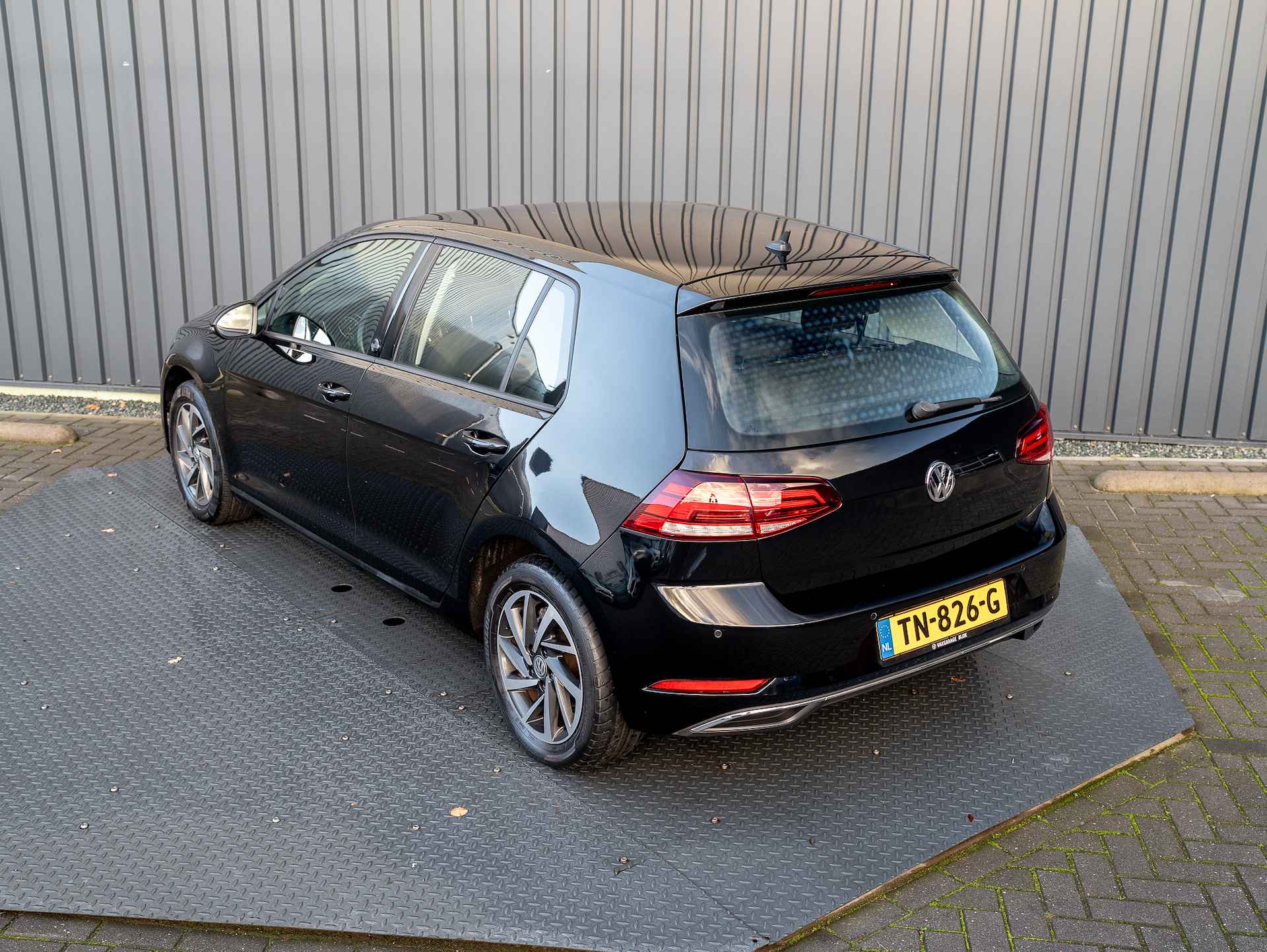 Volkswagen Golf 1.0 TSI Comfortline Business | Camera | Adapt. Cruise | Navi | Apple Carplay | Prijs Rijklaar!! - 39/46