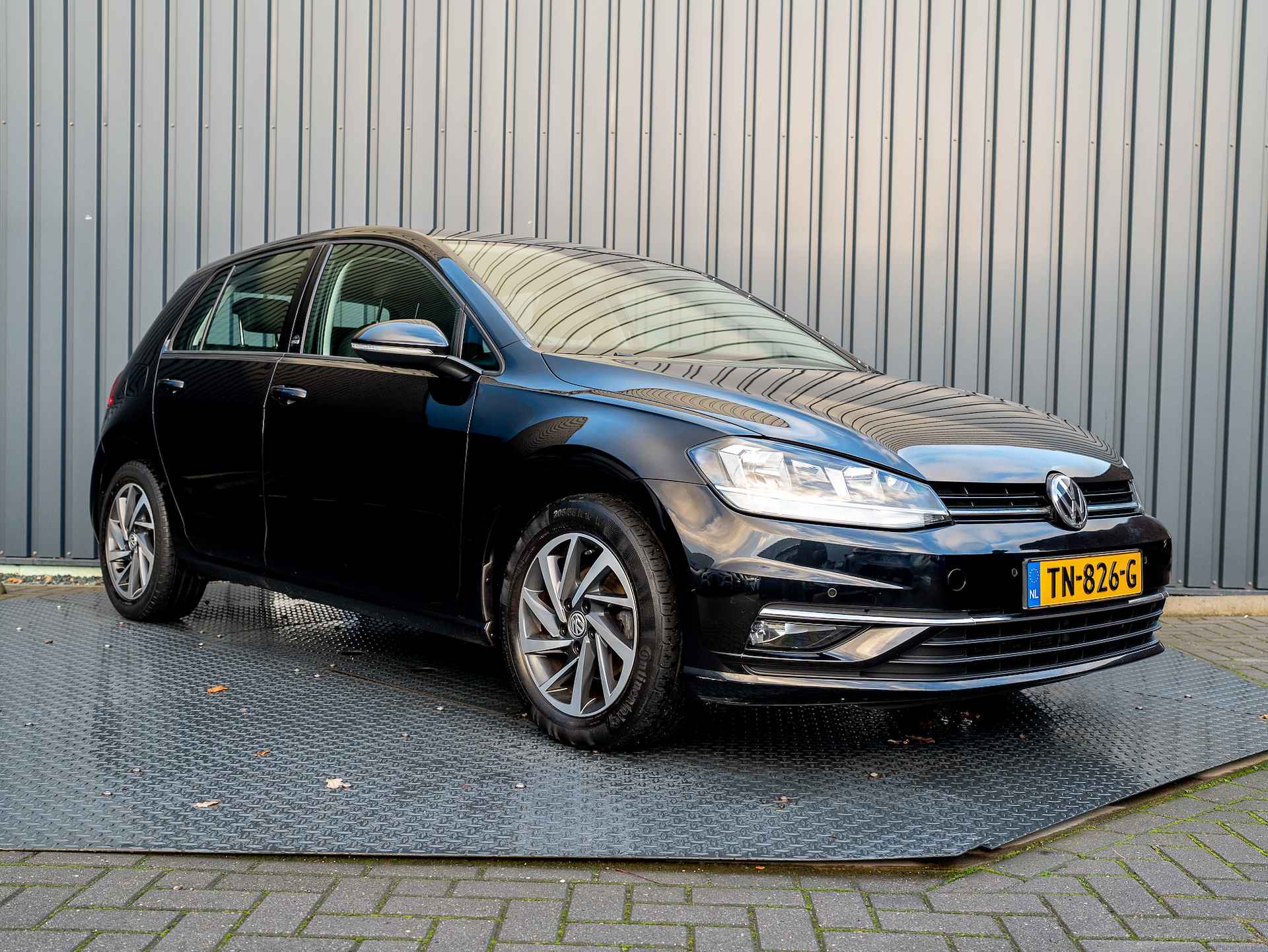 Volkswagen Golf 1.0 TSI Comfortline Business | Camera | Adapt. Cruise | Navi | Apple Carplay | Prijs Rijklaar!! - 44/46