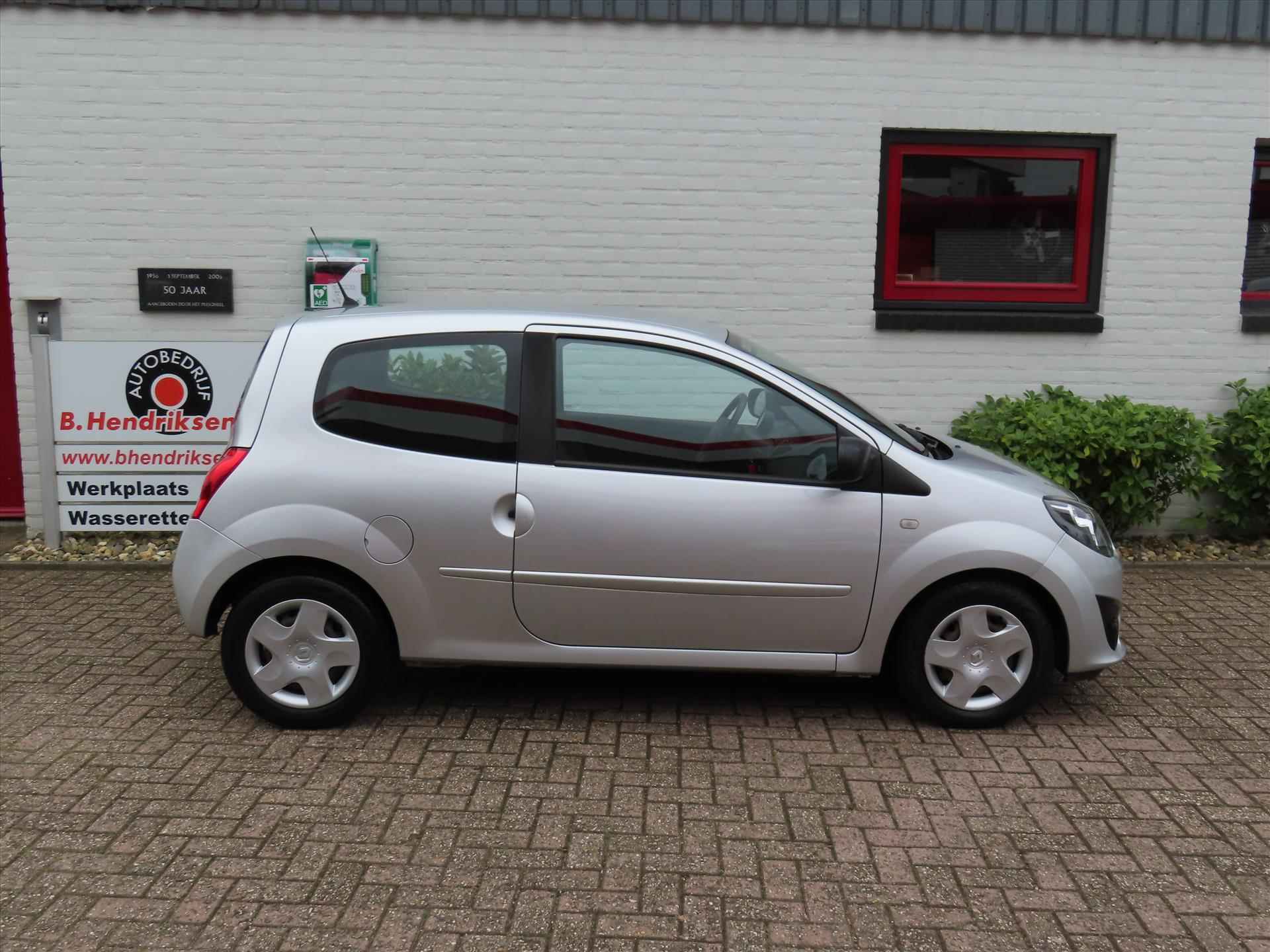 Renault Twingo 1.2 16V Dynamique/ Airco/ Cruise control/ Bumpers in kleur/ Origineel NL/ NAP - 4/32