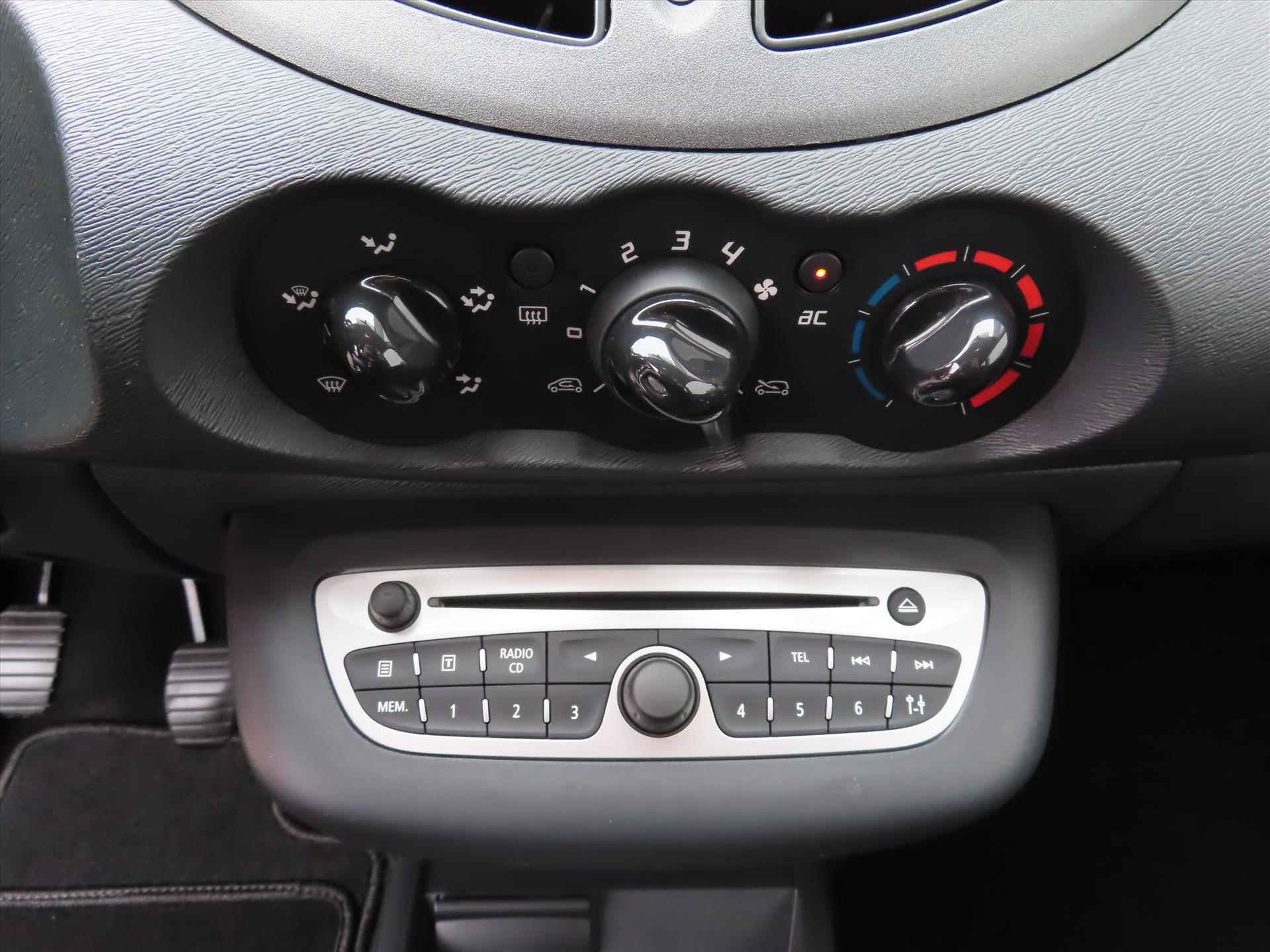 Renault Twingo 1.2 16V Dynamique/ Airco/ Cruise control/ Bumpers in kleur/ Origineel NL/ NAP - 16/32