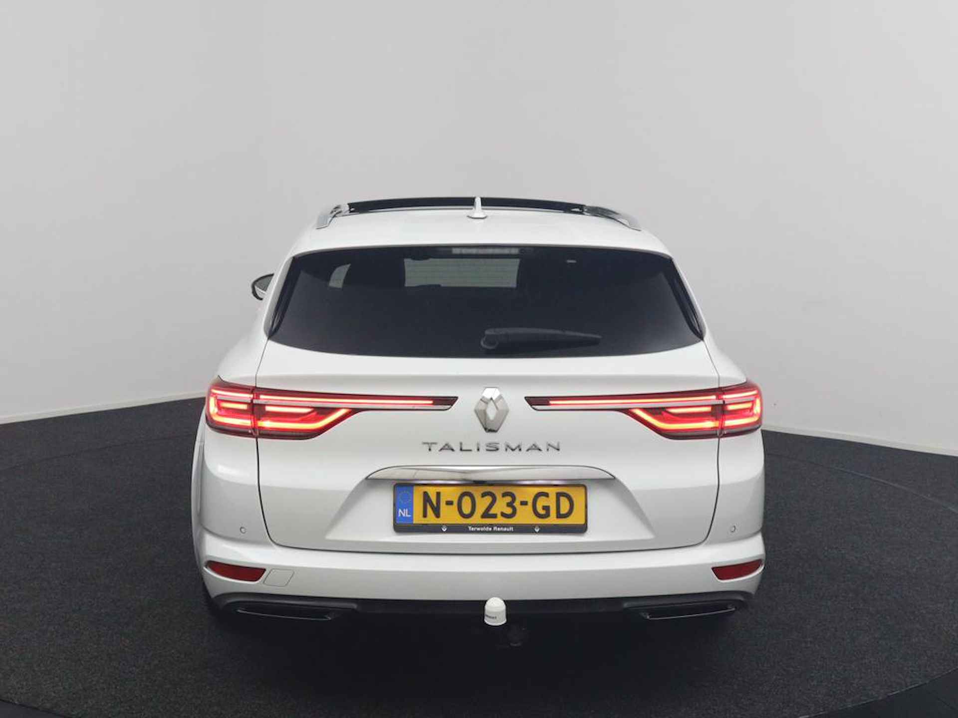 Renault Talisman Estate 1.3 TCe Business Intens | Trekhaak | Schuif/ Kanteldak | Bose Premium Audio | FACELIFT | LED Koplampen | 18'' Lichtmetalen Velgen | Parelmoer Lak | Origineel Nederlands | Nationale Auto Pas | - 4/47