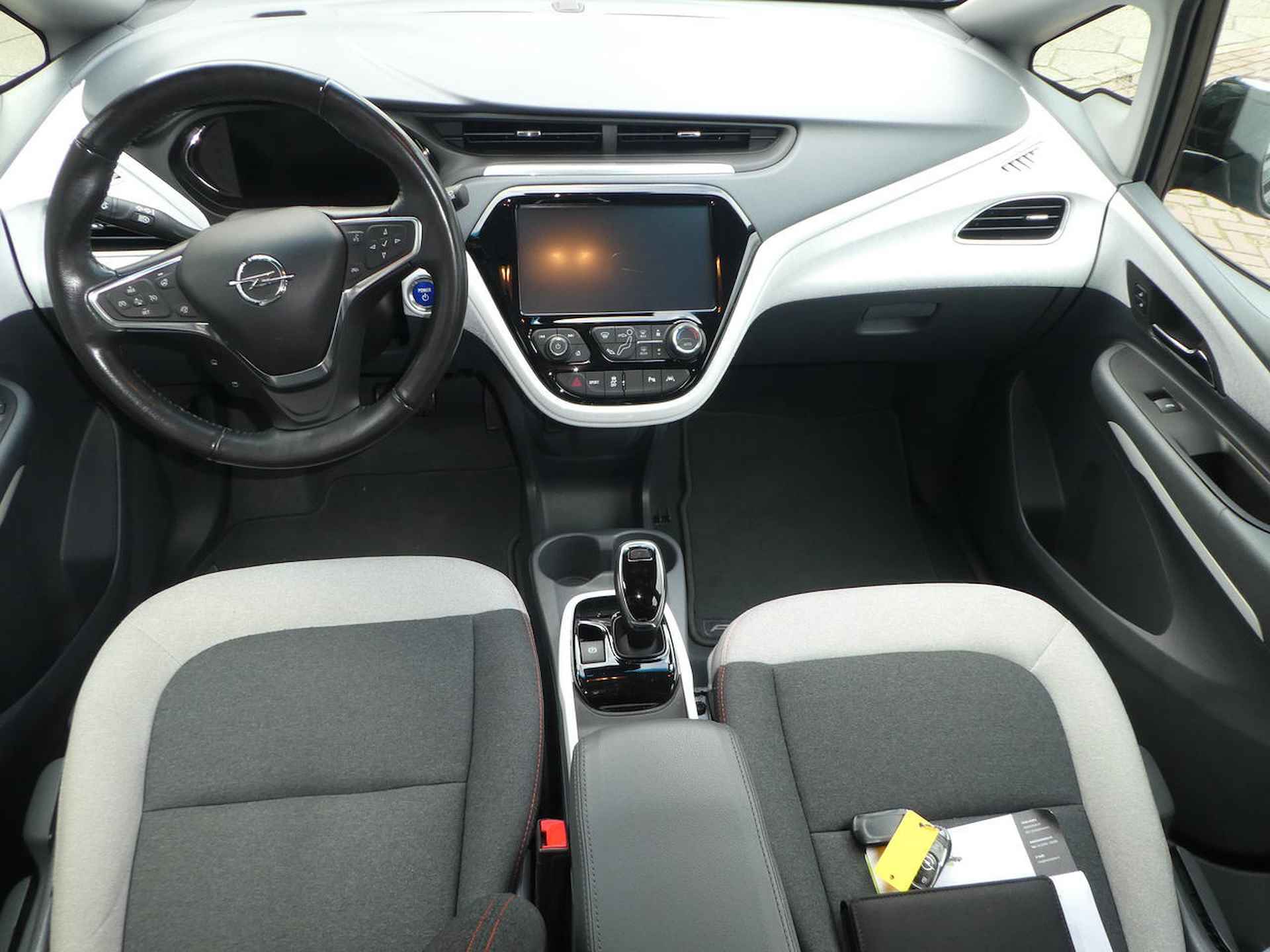 Opel Ampera-E Business executive 60 kWh Automaat, Xenon, Climatronic, Navi, Lichtmetalen velgen - 14/34