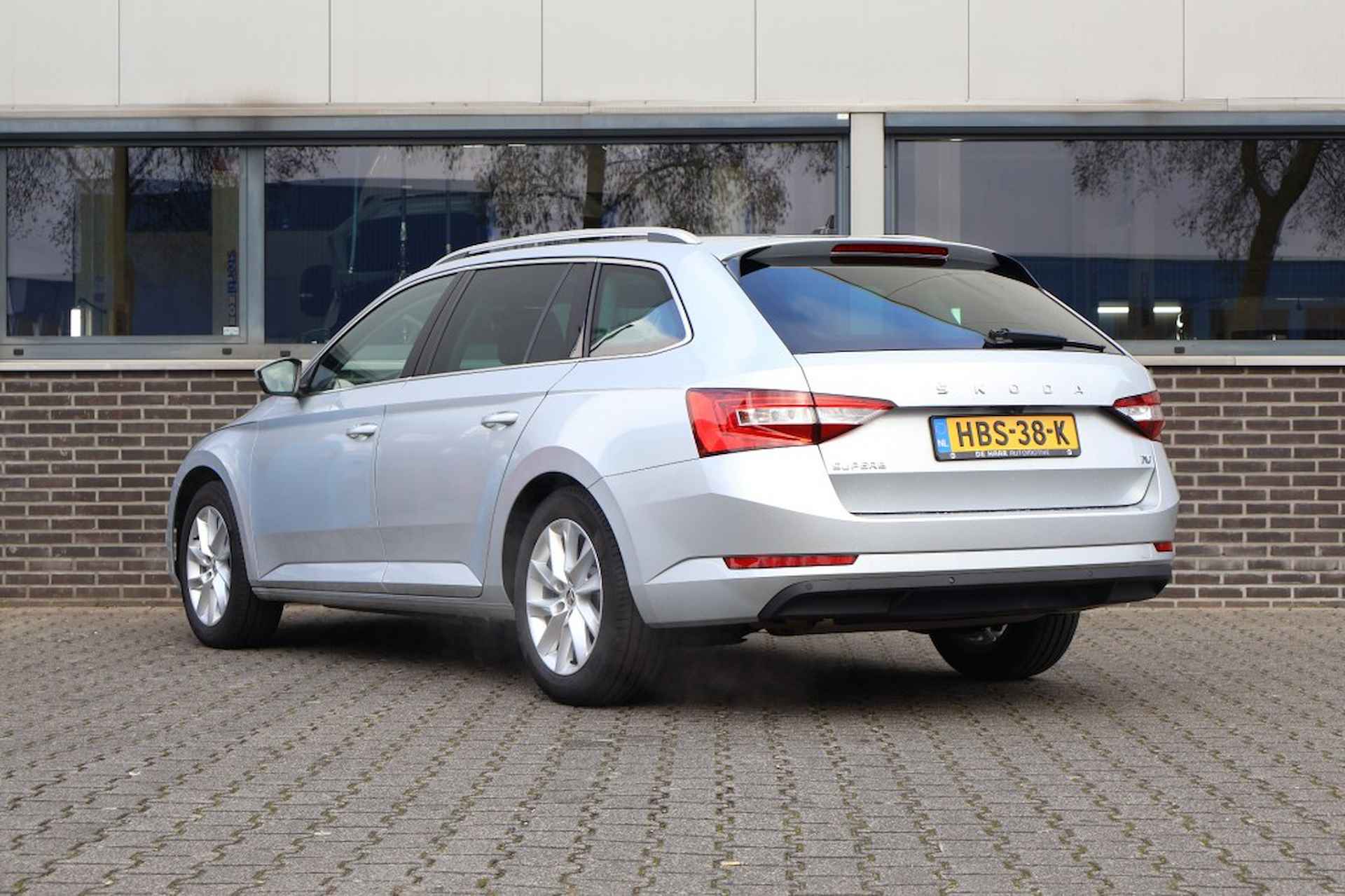 SKODA Superb 1.4 TSI IV Plugin Bus. Edition - Panorama dak - LED - CruiseCont - 3/25