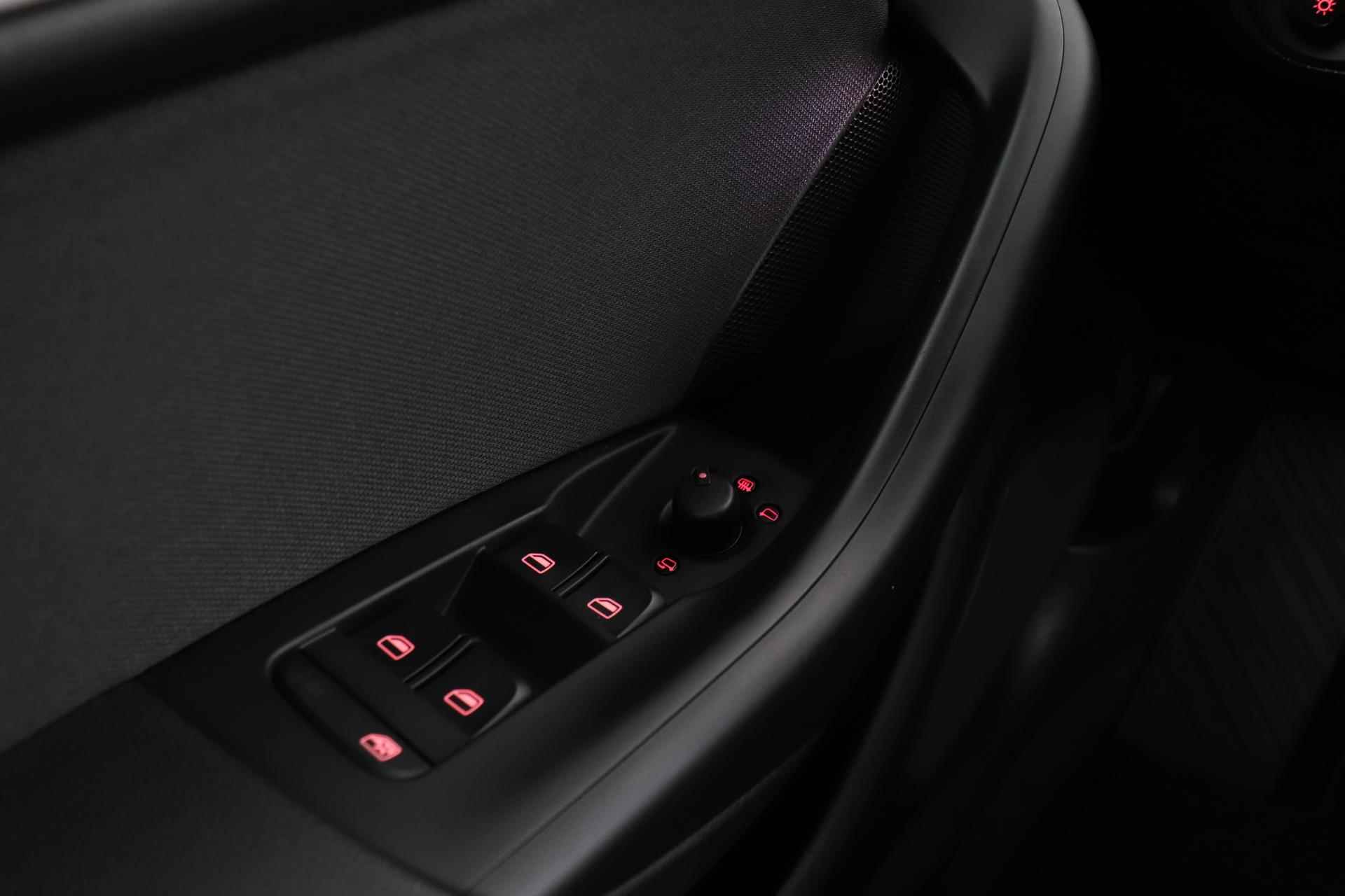 Audi Q3 1.4 TFSI CoD Design Pro Line Plus | Panoramadak | Navigatie | Parkeersensoren - 25/38