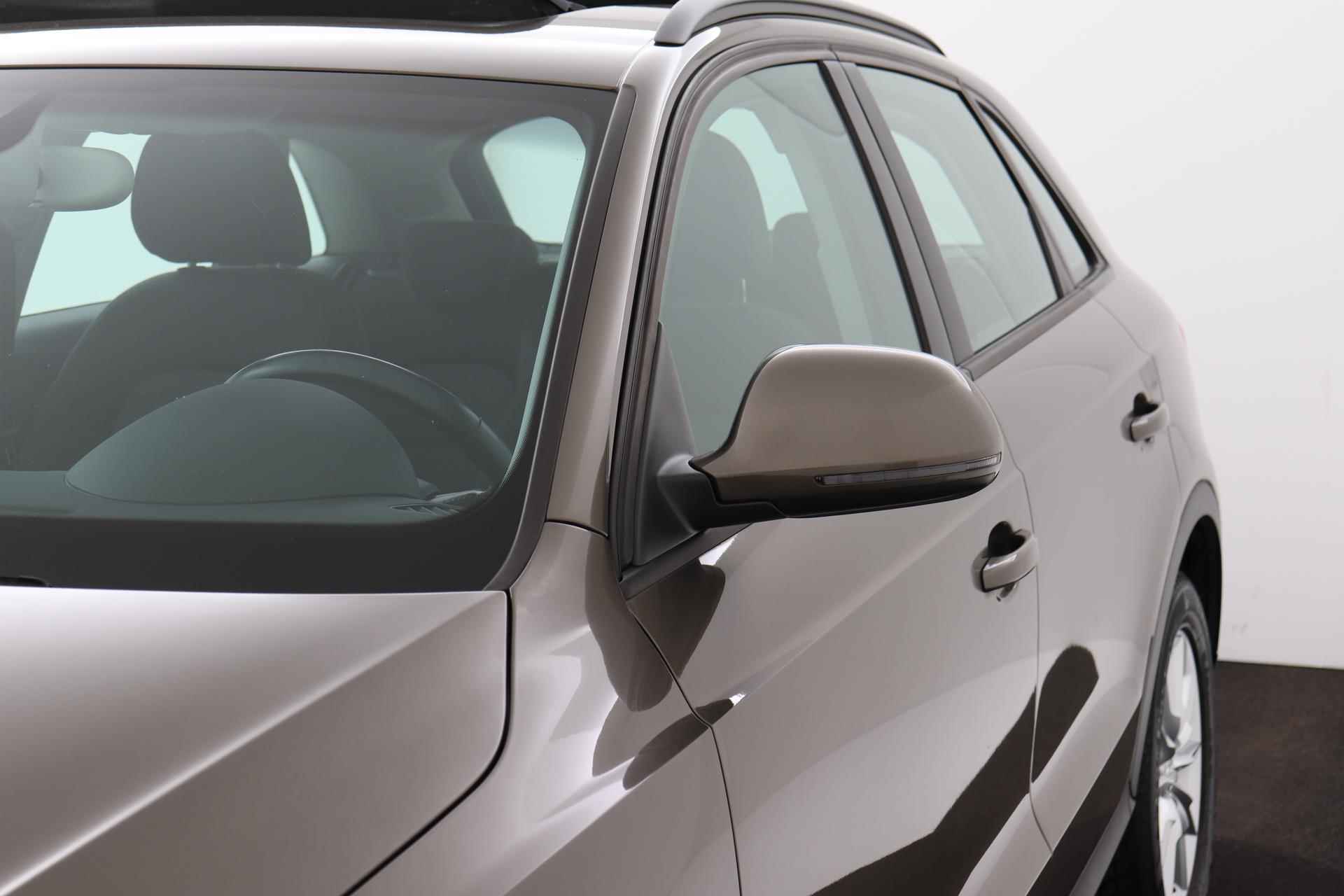 Audi Q3 1.4 TFSI CoD Design Pro Line Plus | Panoramadak | Navigatie | Parkeersensoren - 32/38