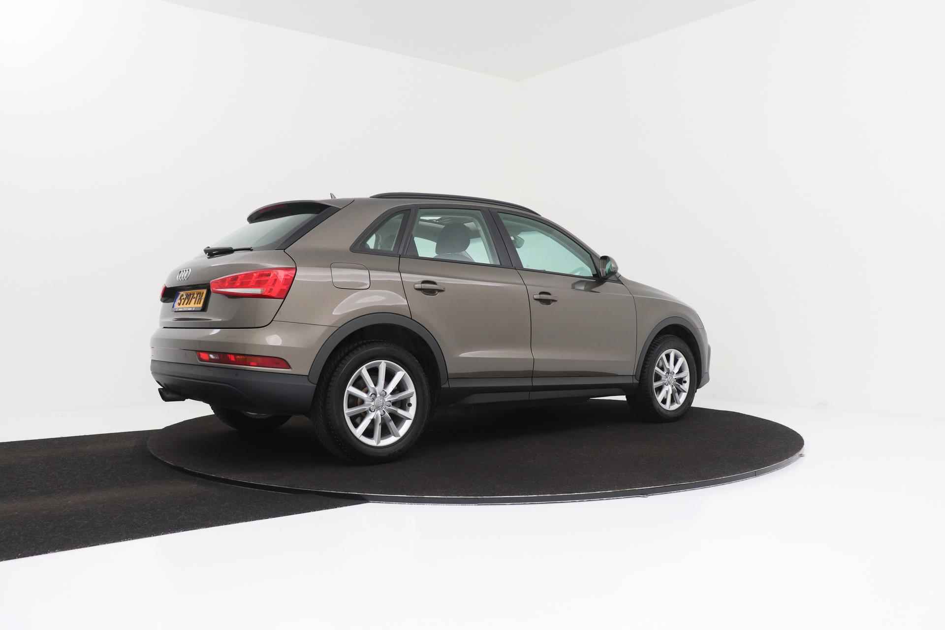 Audi Q3 1.4 TFSI CoD Design Pro Line Plus | Panoramadak | Navigatie | Parkeersensoren - 38/38