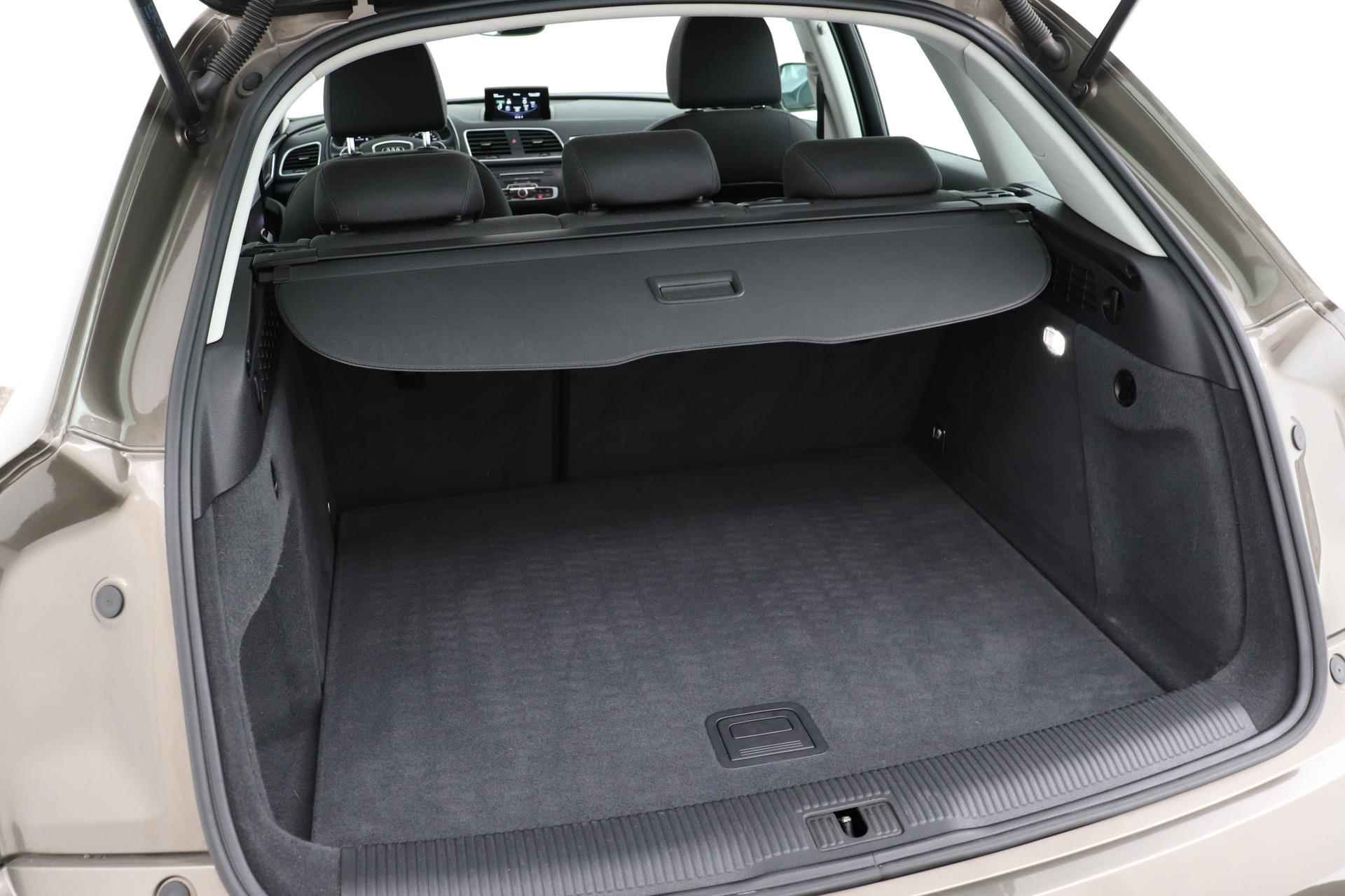 Audi Q3 1.4 TFSI CoD Design Pro Line Plus | Panoramadak | Navigatie | Parkeersensoren - 28/37