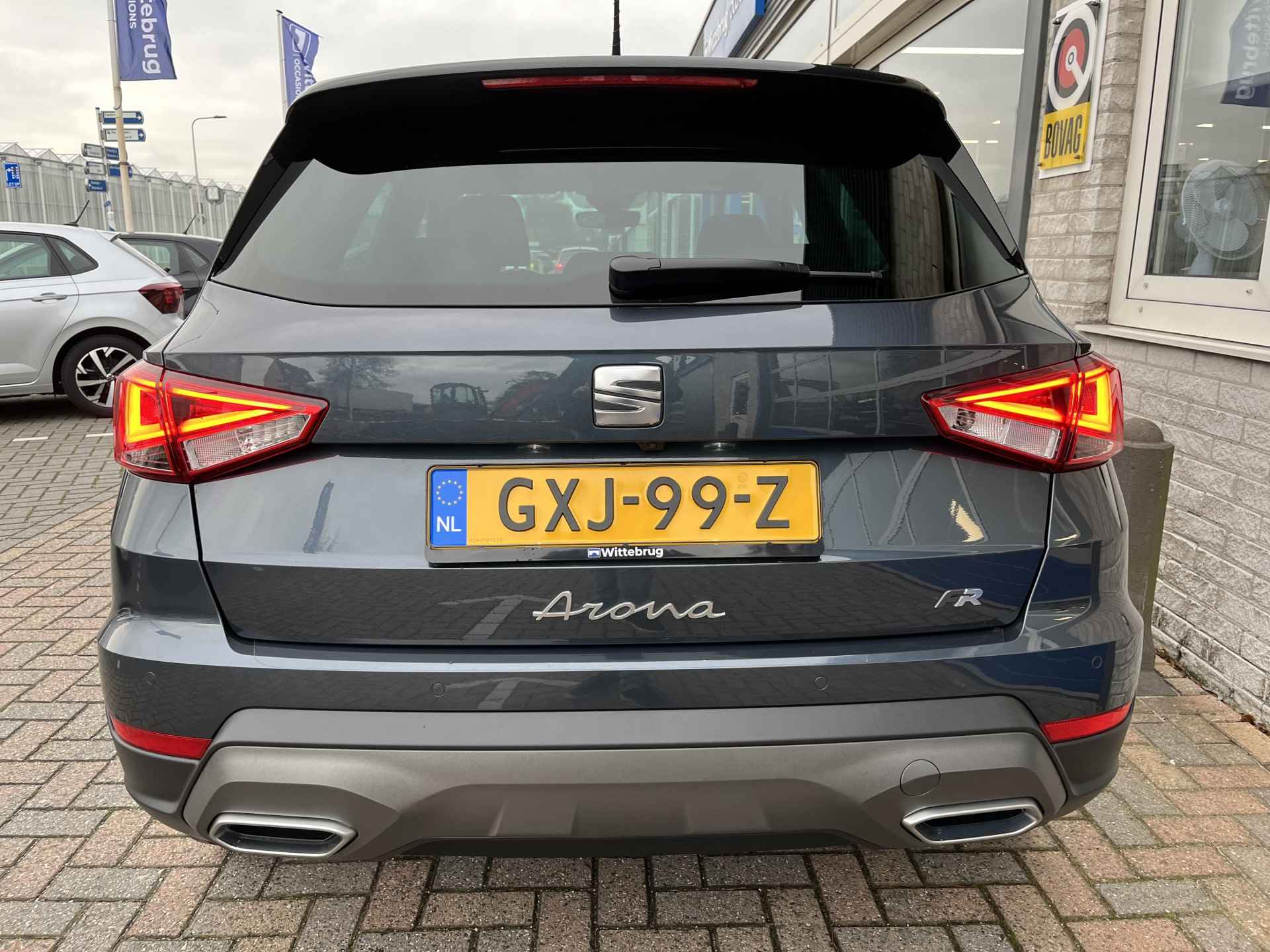 SEAT Arona 1.0 TSI FR Business Intense / AUTOMAAT/ 18.000 KM/ CAMERA/ PARK. SENSOREN/ LED/ DCC/ CRUISE/ STOEL VERWARM./ KEYLESS/ APP CONNECT/ NAVI/ CLIMA/ DAB/ - 39/46