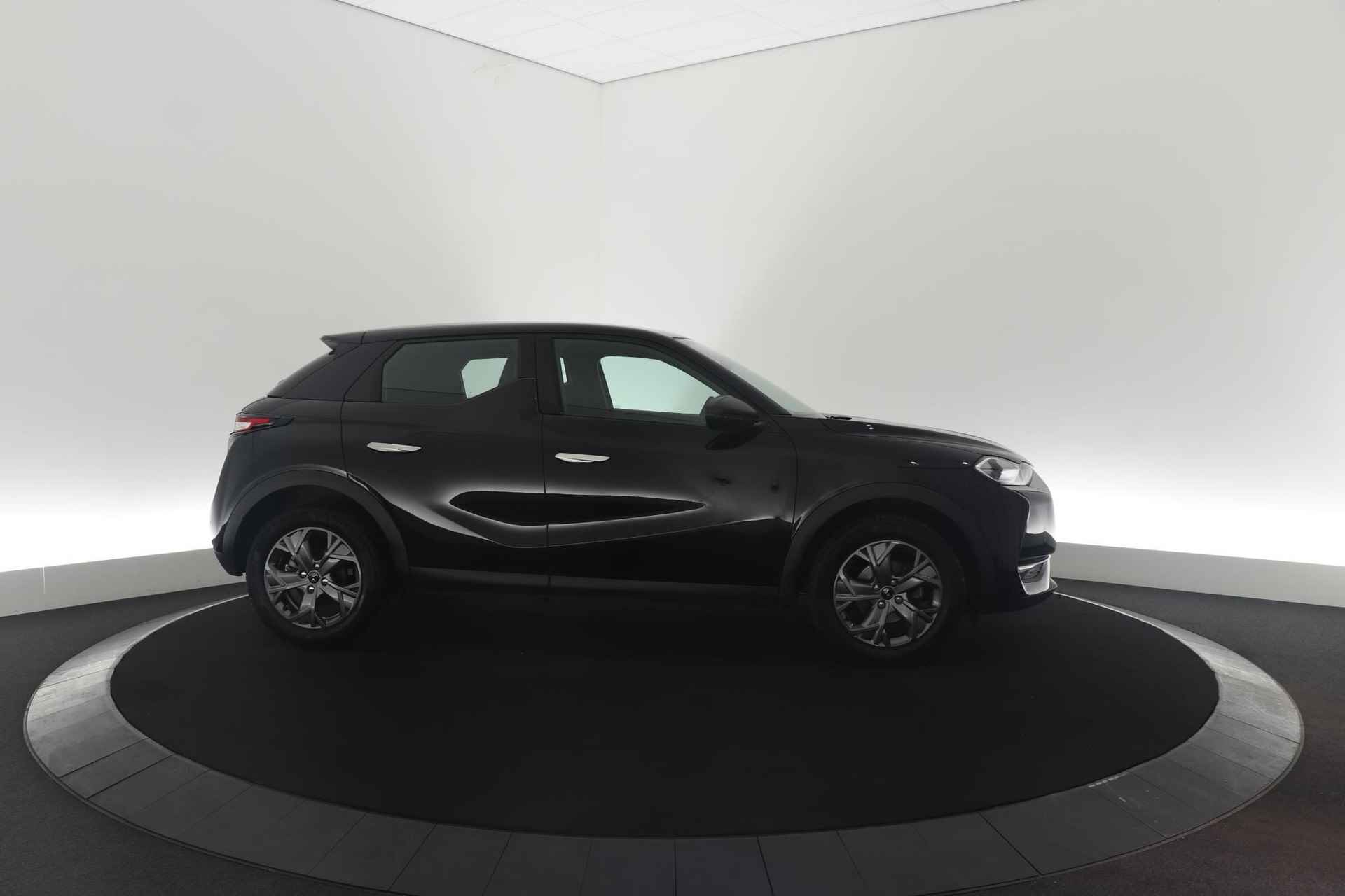 DS 3 Crossback PureTech 100 Montmartre | Parkeersensoren | Apple Carplay | Allseason Banden | Navigatie | Climate Control - 8/65