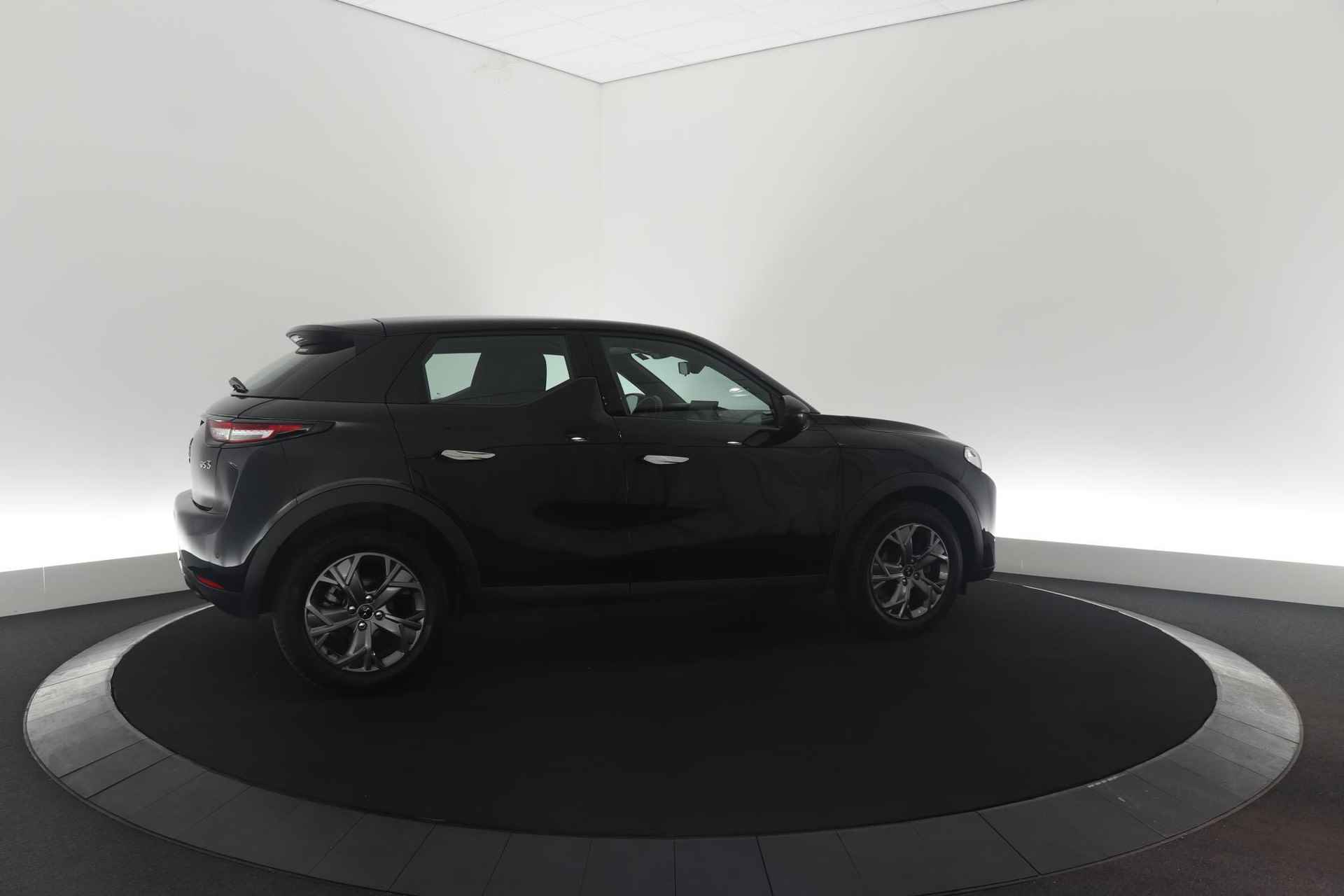 DS 3 Crossback PureTech 100 Montmartre | Parkeersensoren | Apple Carplay | Allseason Banden | Navigatie | Climate Control - 9/65