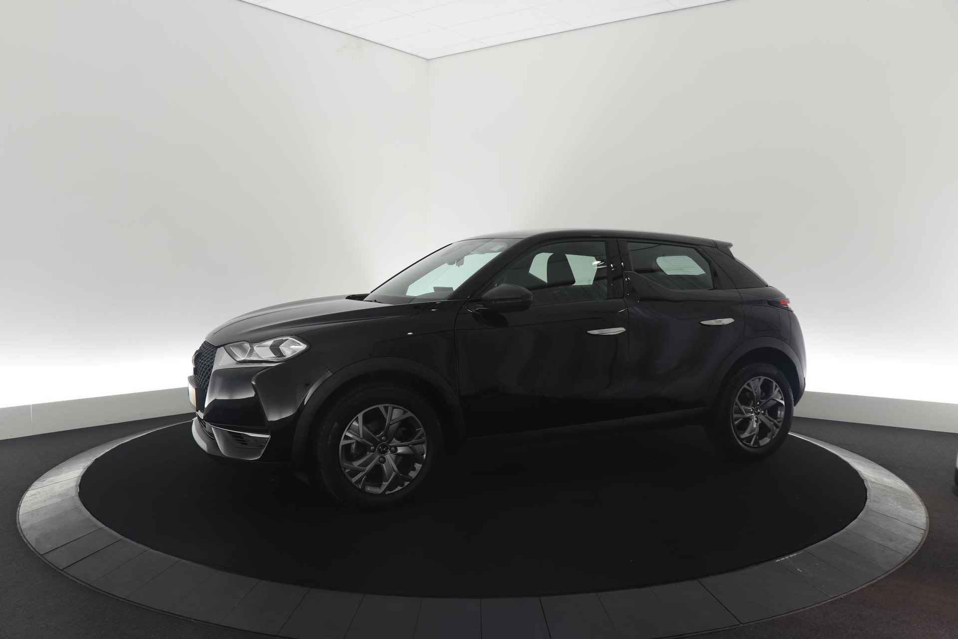 DS 3 Crossback PureTech 100 Montmartre | Parkeersensoren | Apple Carplay | Allseason Banden | Navigatie | Climate Control - 60/65