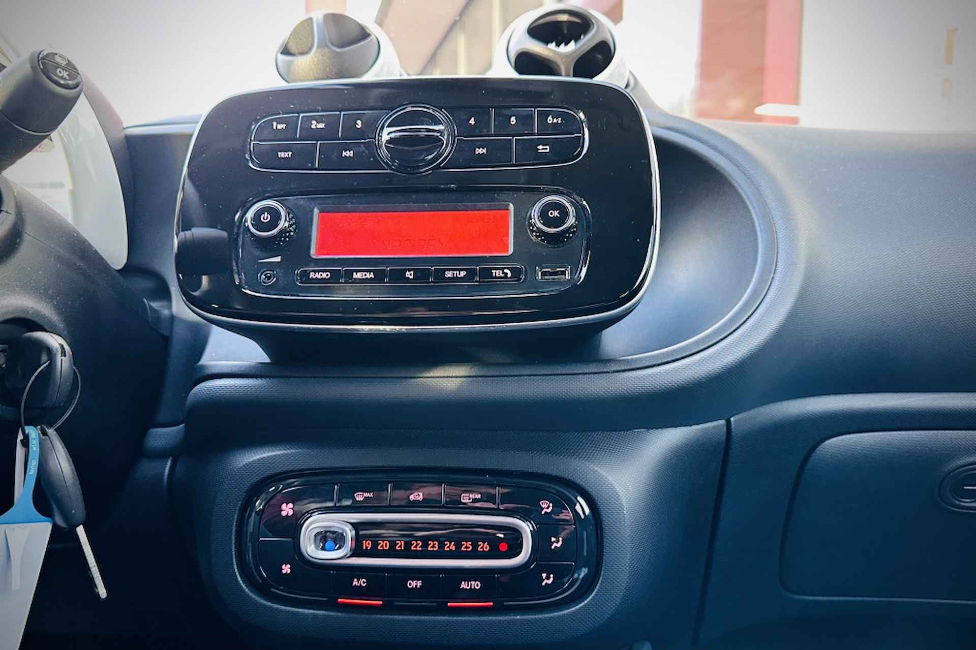 Smart forfour 1.0 Pure / CLIMATE CONTROL / CRUISE / BLUETOOTH - 15/20