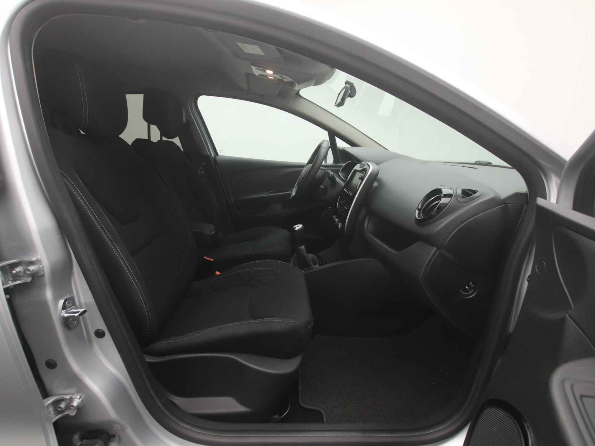 Renault Clio Estate 0.9 TCe Limited | volledig onderhouden | Keyless Entry | Navigatie | Parkeersensoren | CarPlay - 19/41