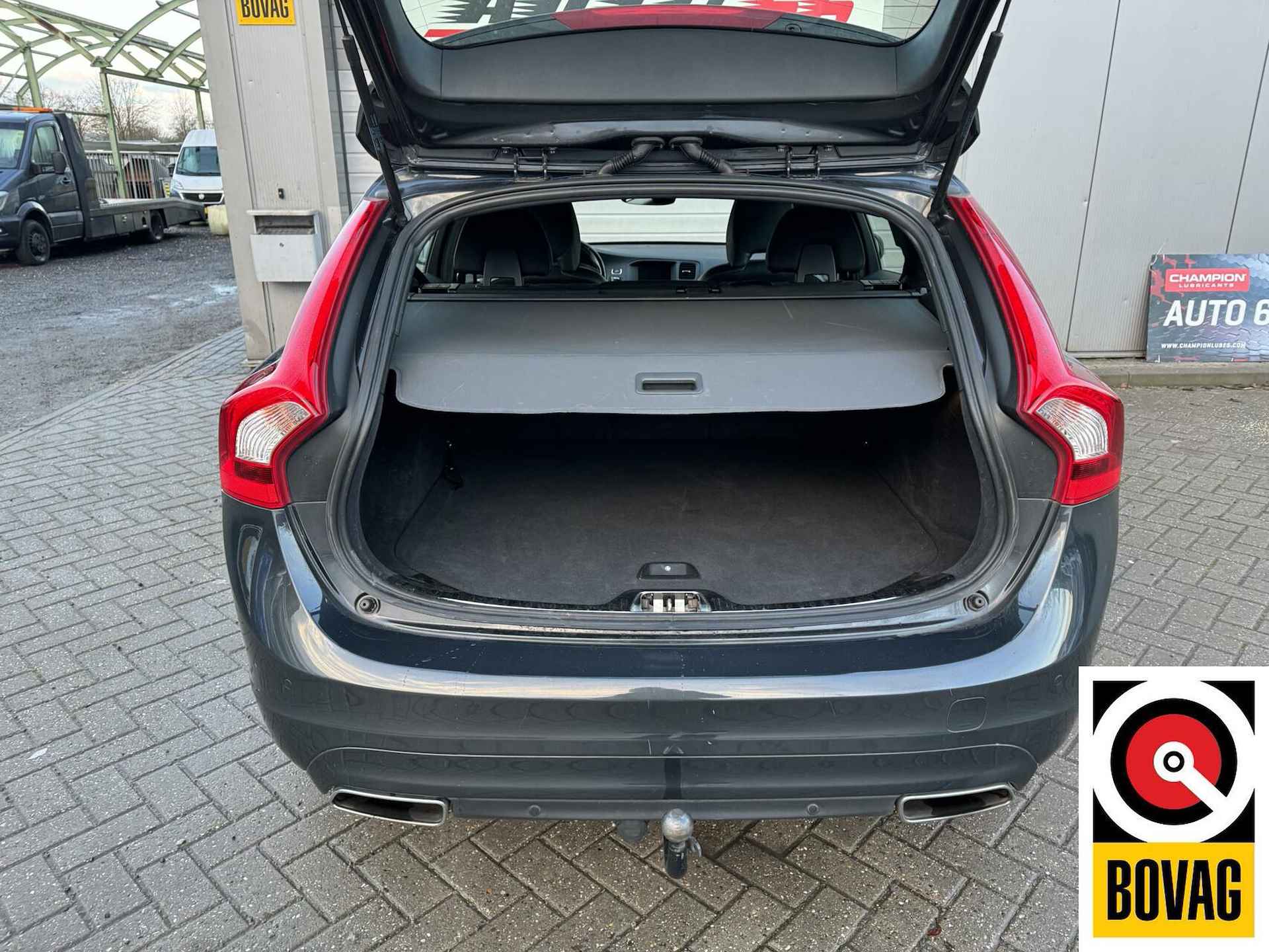 Volvo V60 2.0 D4 Nordic+ hele historie aanwezig. - 10/21