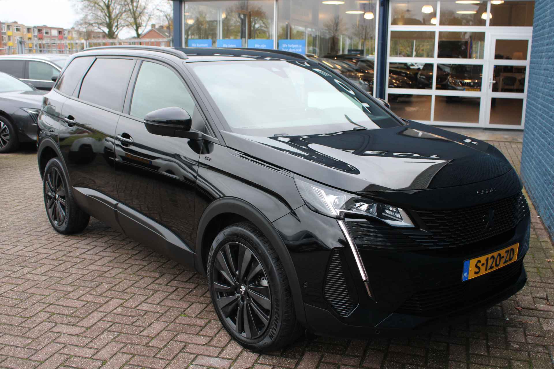 Peugeot 5008 SUV 1.2 PureTech 130pk EAT8 GT 7p | Automaat | Navigatie | Camera | Black Pack | Stoelverwarming | - 9/36