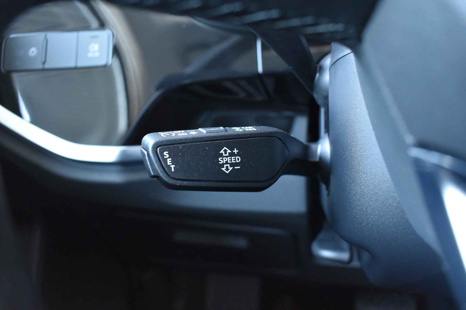 Audi Q3 35 TFSI S edition LED / ZWART OPTIEK / ELEKTR ACHTERKLEP / CARPLAY / SPORTSTOELEN / CLIMATE / STOELVERWARMING - 13/28