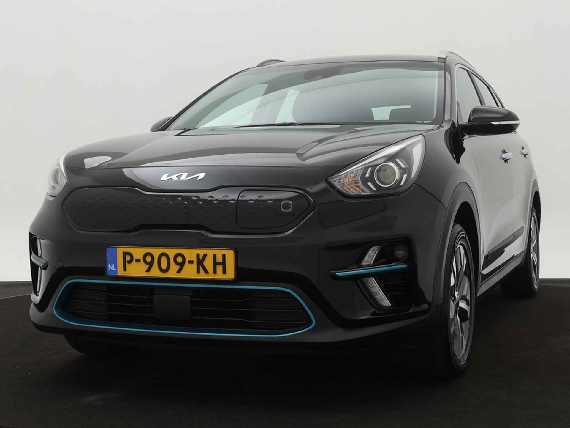 Kia e-Niro DynamicLine 64 kWh 3 Fase *€2000 Subsidie beschikbaar* - Cruise Control - Navigatie - Bluetooth telefonie  Fabrieksgarantie tot 04-2029 - 2/48