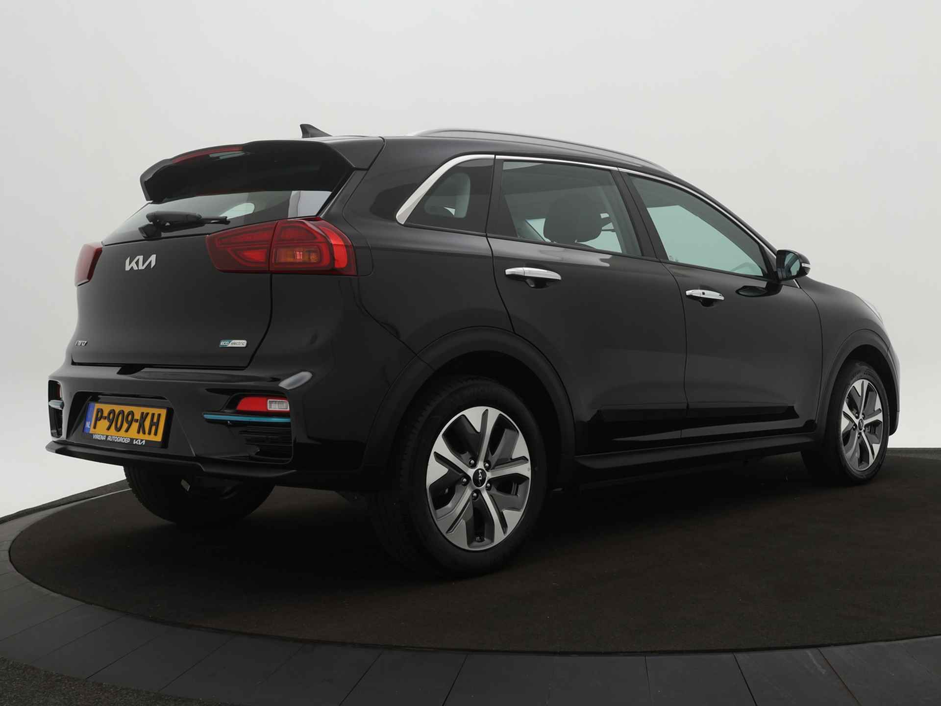 Kia e-Niro DynamicLine 64 kWh 3 Fase *€2000 Subsidie beschikbaar* - Cruise Control - Navigatie - Bluetooth telefonie  Fabrieksgarantie tot 04-2029 - 8/48