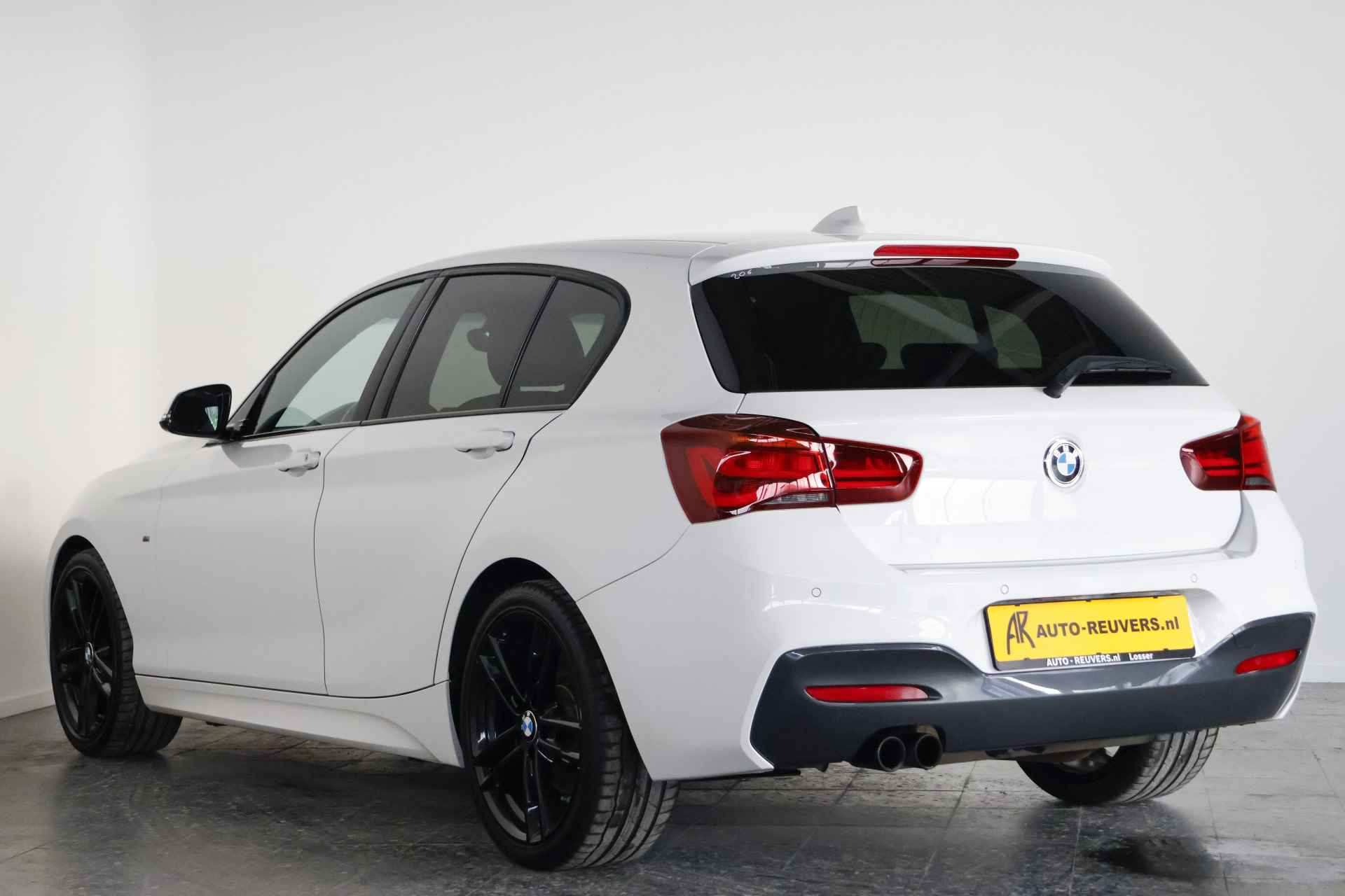 BMW 1-serie 120i Edition M Sport Shadow Executive / LED / Automaat / Cruisecontrol / Clima - 5/29