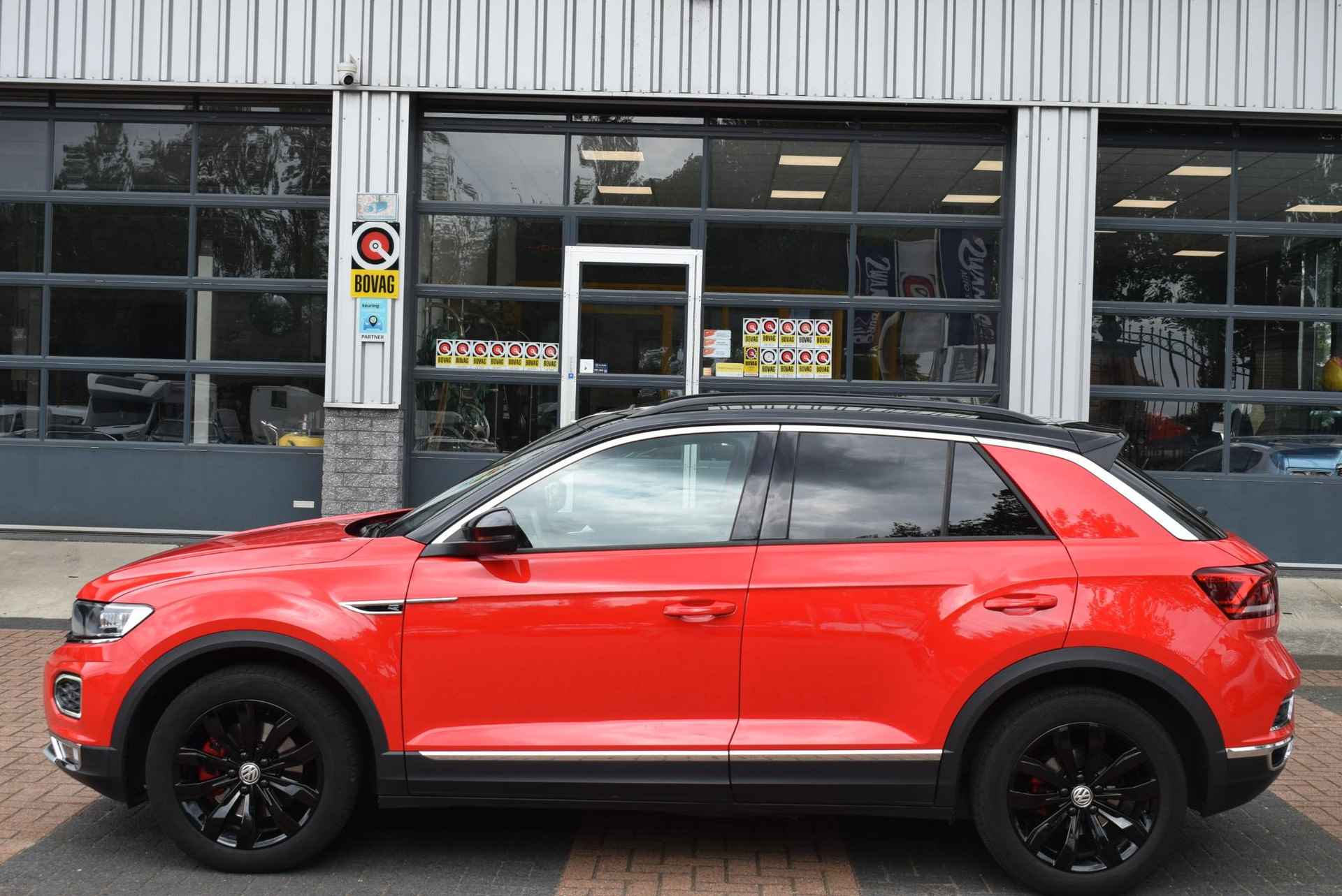 Volkswagen T-Roc 2.0 TSI 4Motion Sport Airco, Navi, Cruise,Panodak, Camera, Km 59.500 !! - 5/23