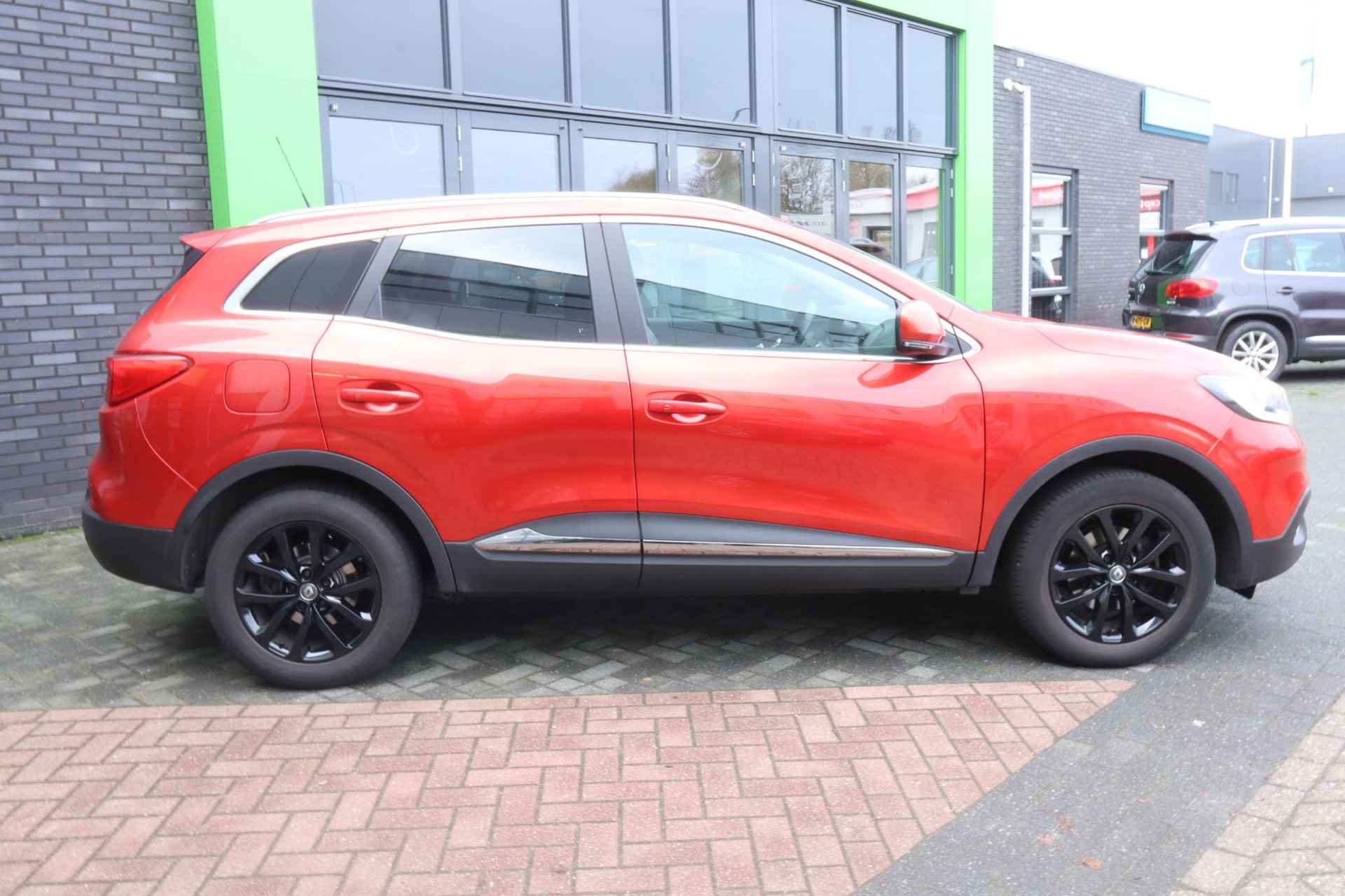 Renault Kadjar 1.2 TCe Intens CRUISE - PDC - TREKHAAK - NAV - 4/24