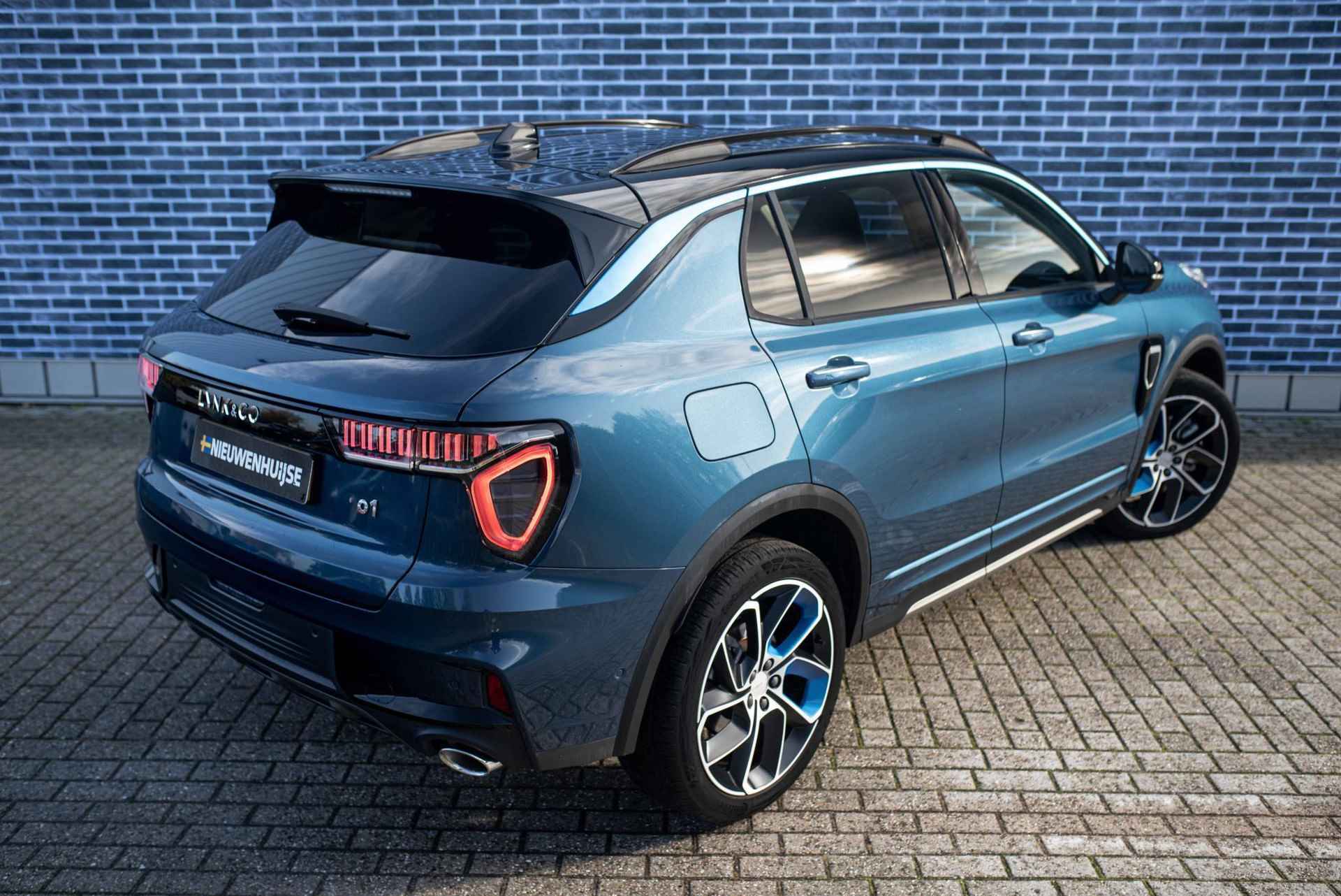 Lynk & Co 01 1.5 Plug-in Hybrid | Panoramadak | Camera | Adaptieve Cruise Control | Elek. Achterklep | Stoelverwarming | Apple Car Play | Parkeersensoren voor + achter - 8/31