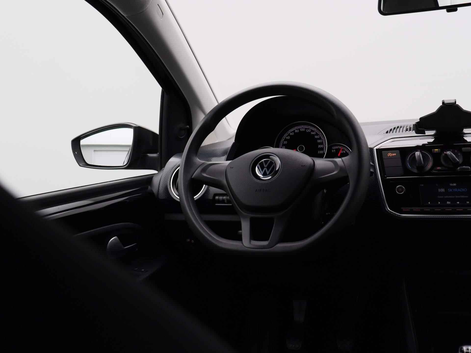 Volkswagen Up! 1.0 BMT move up! 60 PK | Rijstrookhulp | Airco | Maps & More | DAB Radio | Bluetooth | Elektrische Ramen | - 12/25