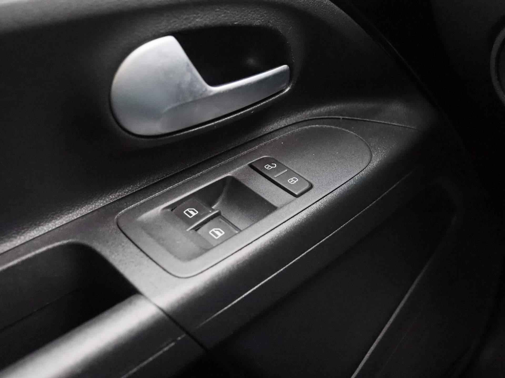 Volkswagen Up! 1.0 BMT move up! 60 PK | Rijstrookhulp | Airco | Maps & More | DAB Radio | Bluetooth | Elektrische Ramen | - 21/25