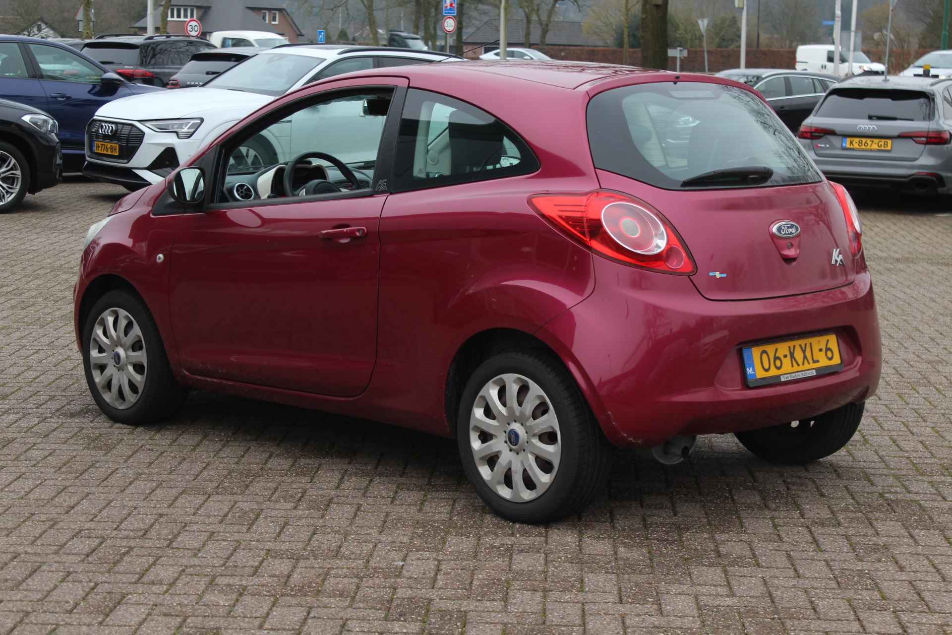 Ford Ka 1.2 Titanium 95.990 km! / NL Auto!! / Leuke auto / Airco / Radio / Centrale Vergrendeling - 2/21