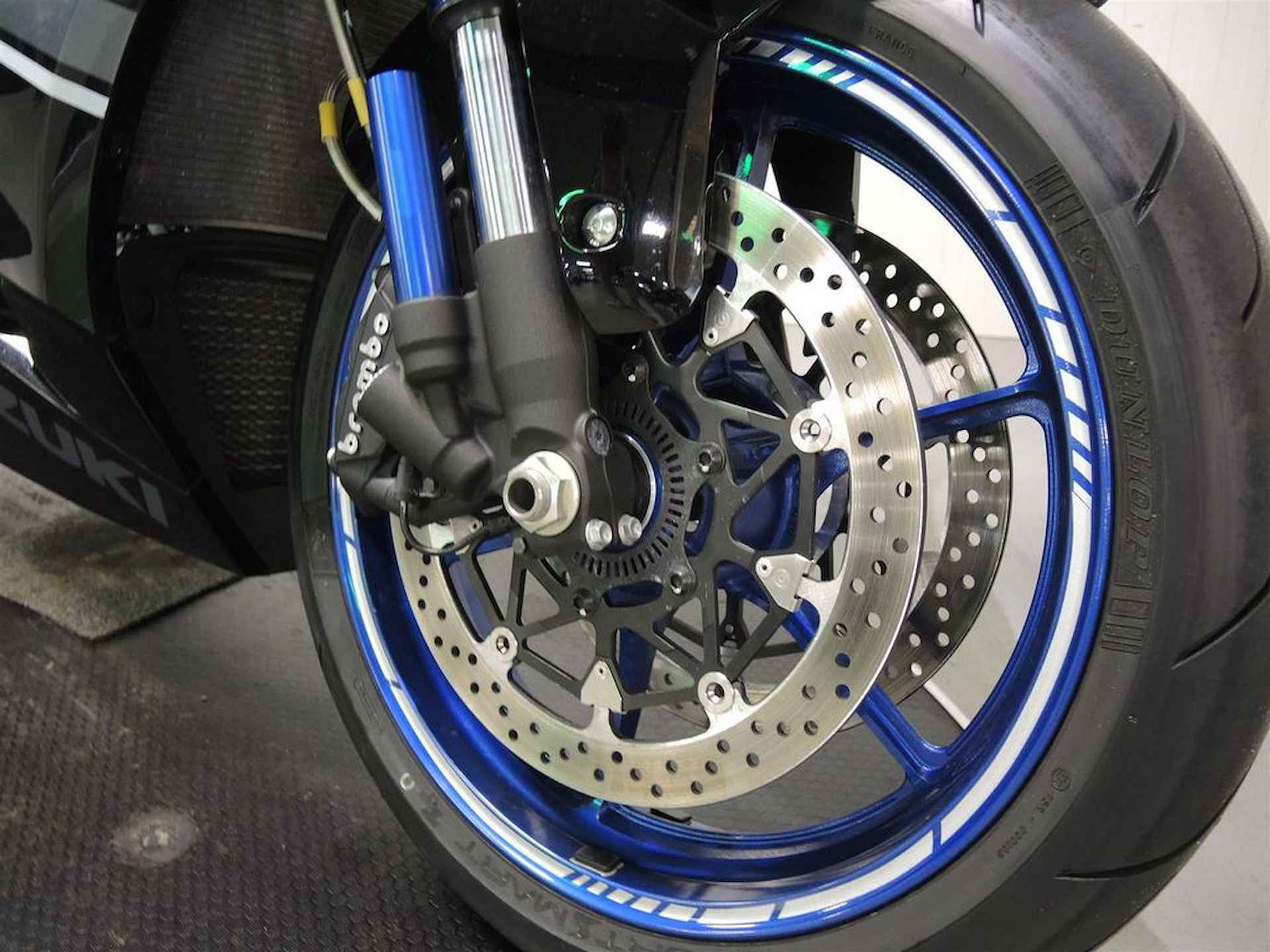 Suzuki GSX R 1000 RA - 19/22